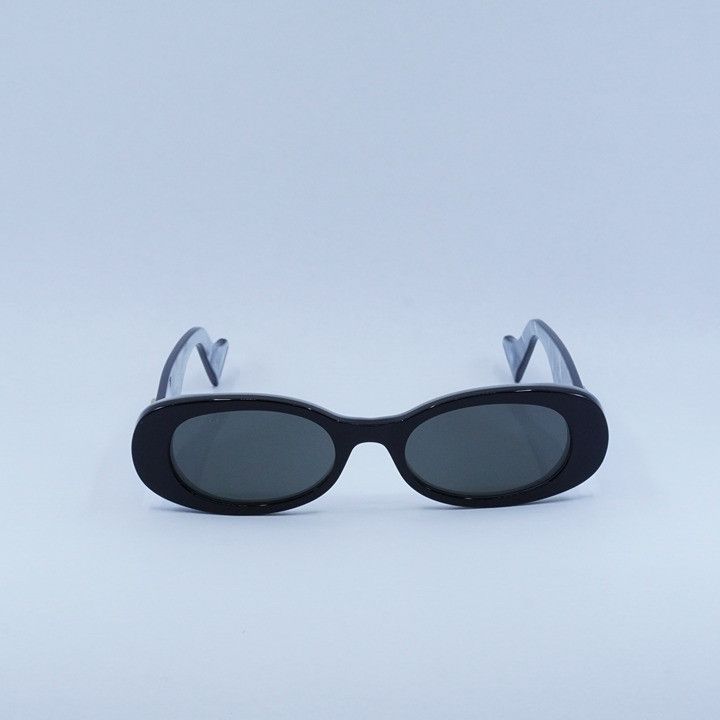 Gucci Gucci GG0517S 001 Sunglasses Black Oval Frame, Grey Lenses Size ONE SIZE - 3 Thumbnail