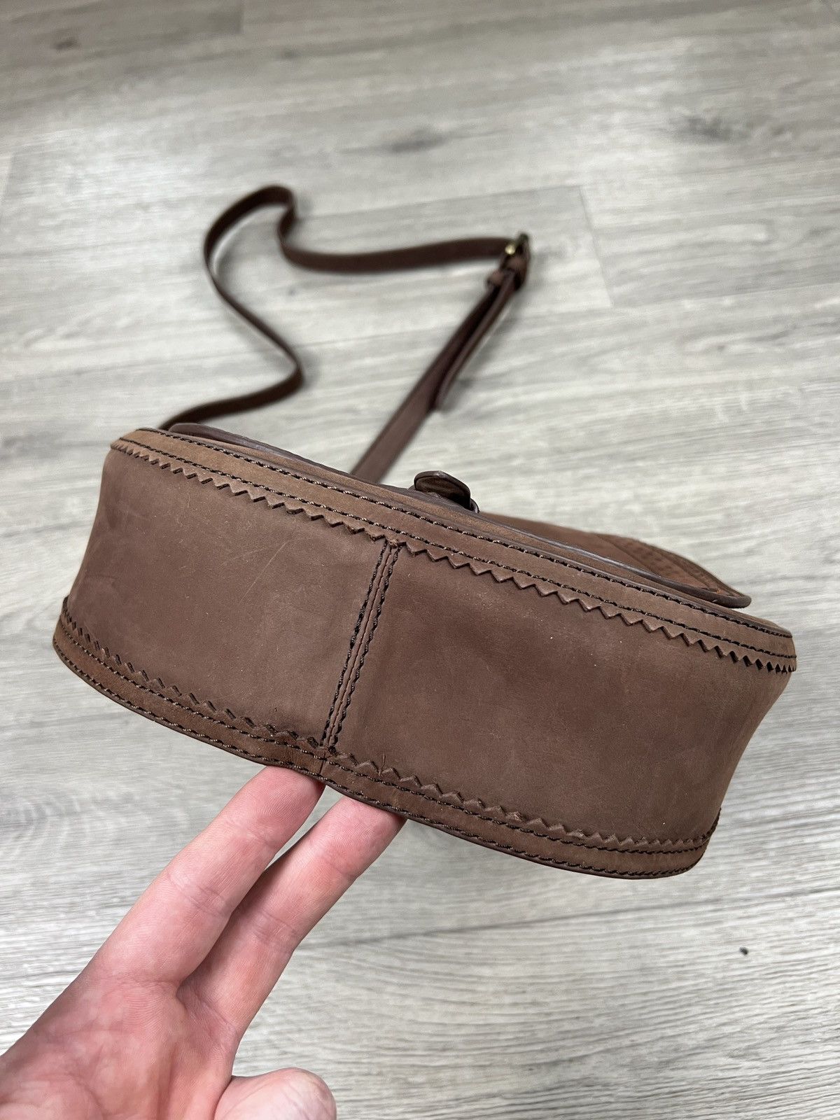 Other Joules Dawcett Spanish Leather Saddle Bag - Chocolate Size ONE SIZE - 14 Thumbnail