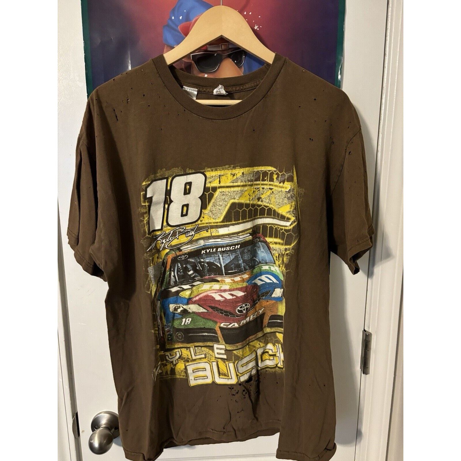 Other vintage #18 Kyle Busch XL faded M & Ms brown AOP T-shirt Size US XL / EU 56 / 4 - 1 Thumbnail