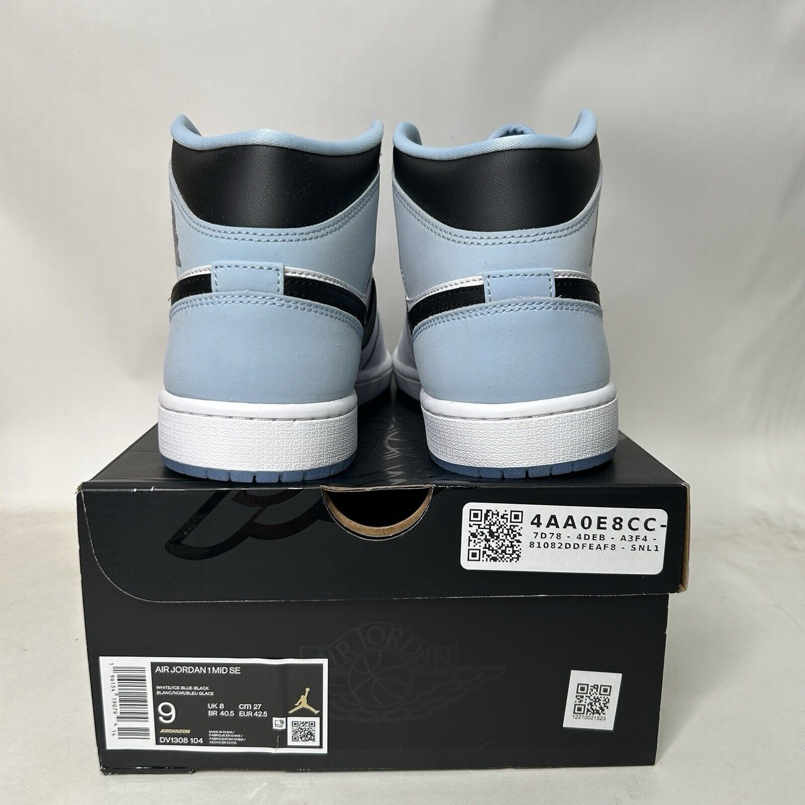 Jordan Brand Nike Air Jordan 1 Mid SE “UNC/Ice Blue” 2024 Size US 9 / EU 42 - 3 Thumbnail