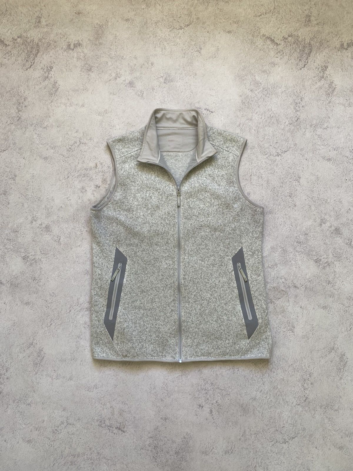 Arc'teryx Arcteryx Womens Grey Fleece Vest Size L Size L / US 10 / IT 46 - 1 Thumbnail