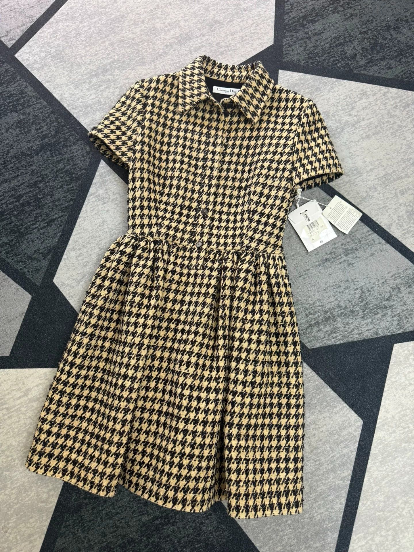 Dior dior houndstooth short-sleeve dress Size US 34 / EU 50 - 1 Thumbnail