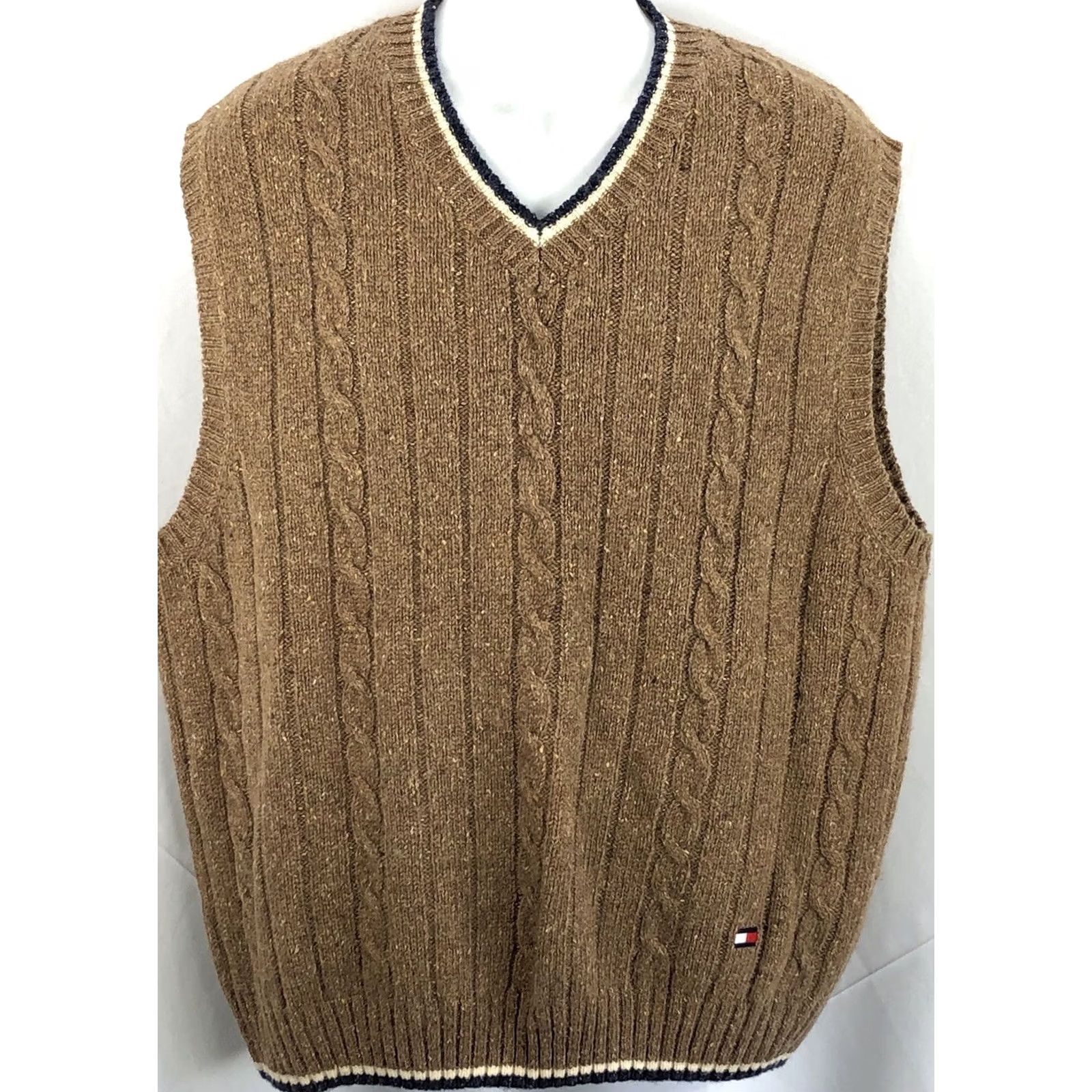 Tommy Hilfiger VINTAGE Tommy Hilfiger Sweater Vest XL Brown V-Neck Wool Blend Classic College Preppy 90s Hipster Mens Size US XL / EU 56 / 4 - 4 Thumbnail