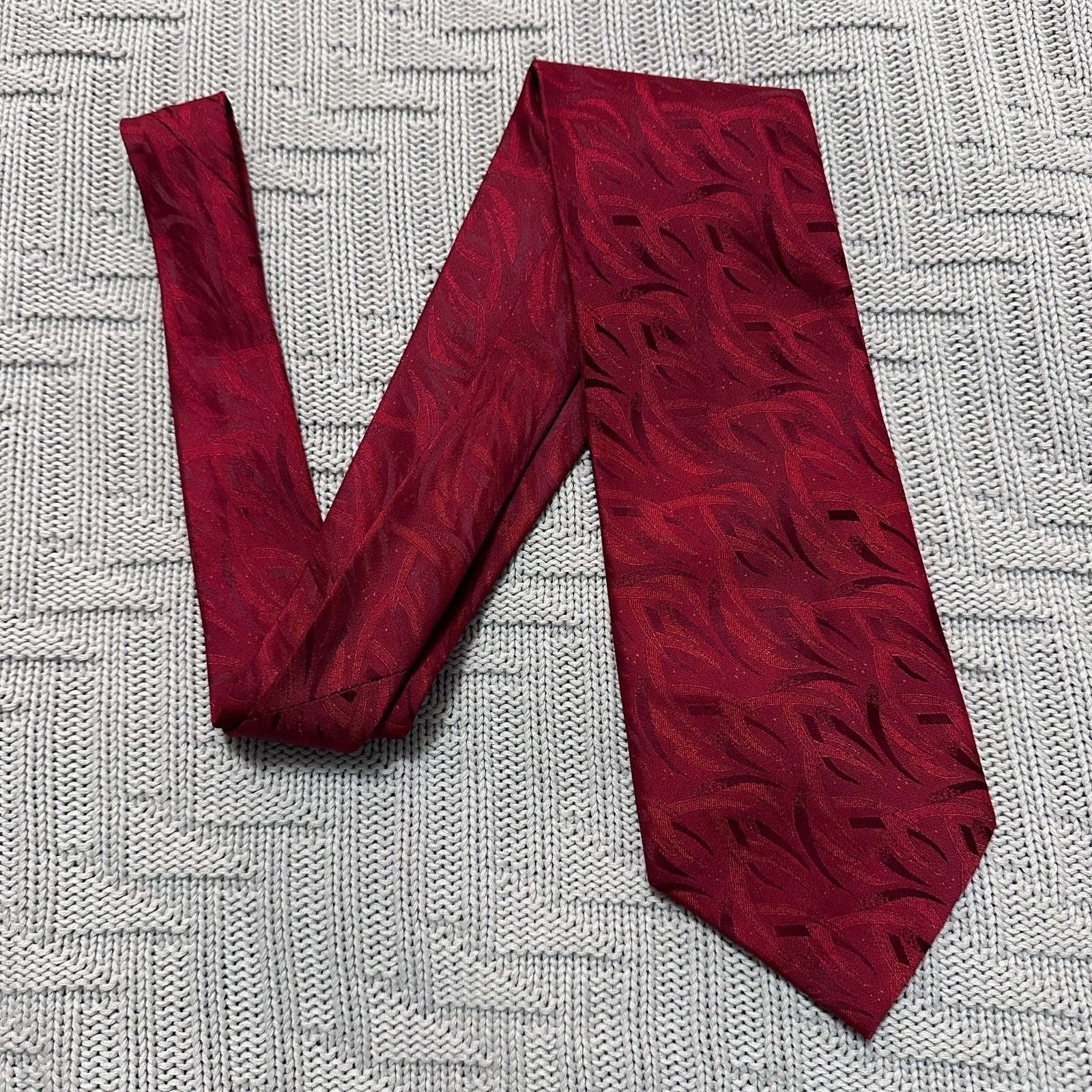 Ermenegildo Zegna Ermenegildo Zegna red monotone abstract print silk tie Size ONE SIZE - 1 Thumbnail