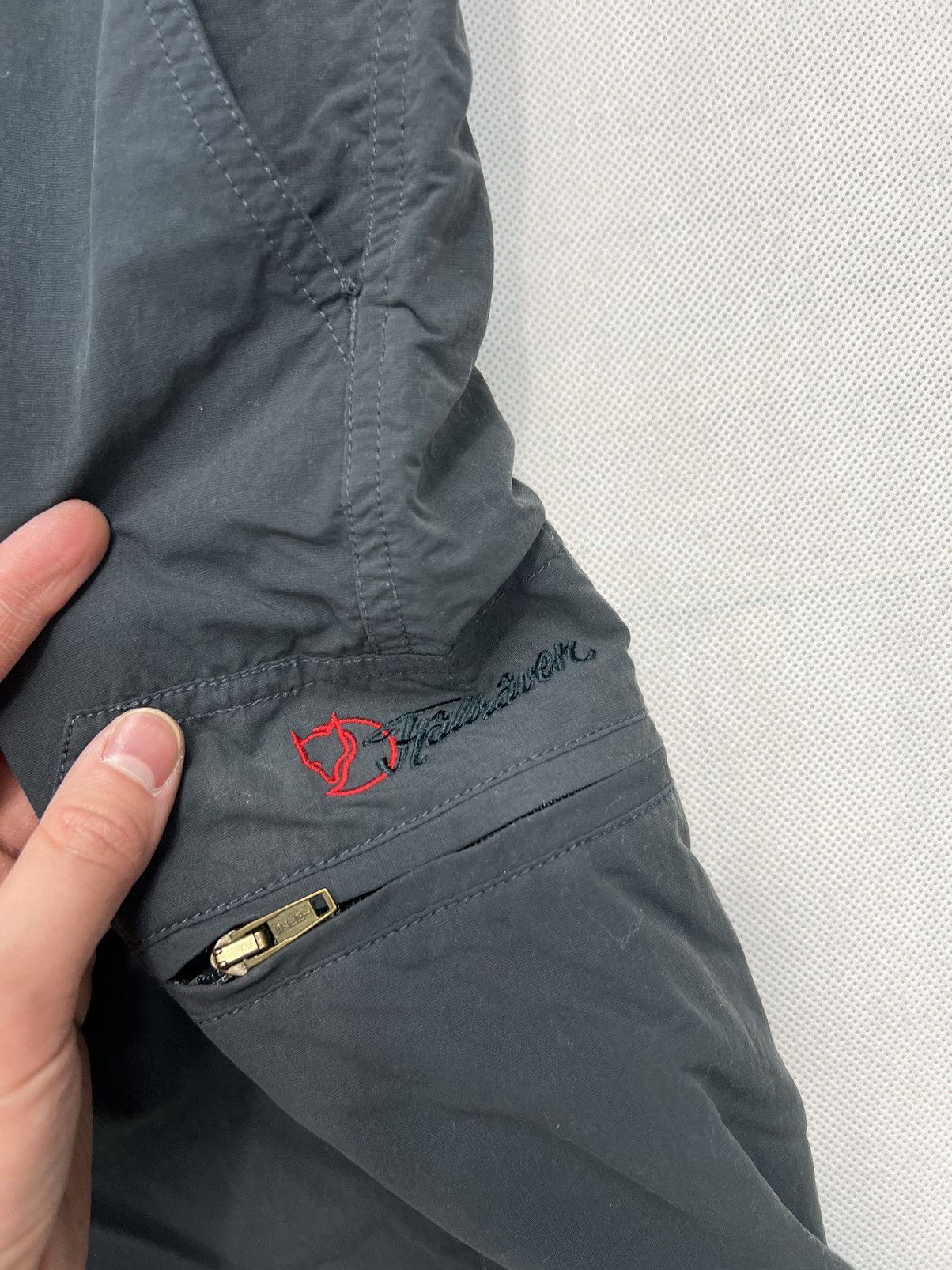 Fjallraven Cargo Pants / Shorts Fjallraven vintage detachable legs Size US 36 / EU 52 - 2 Thumbnail