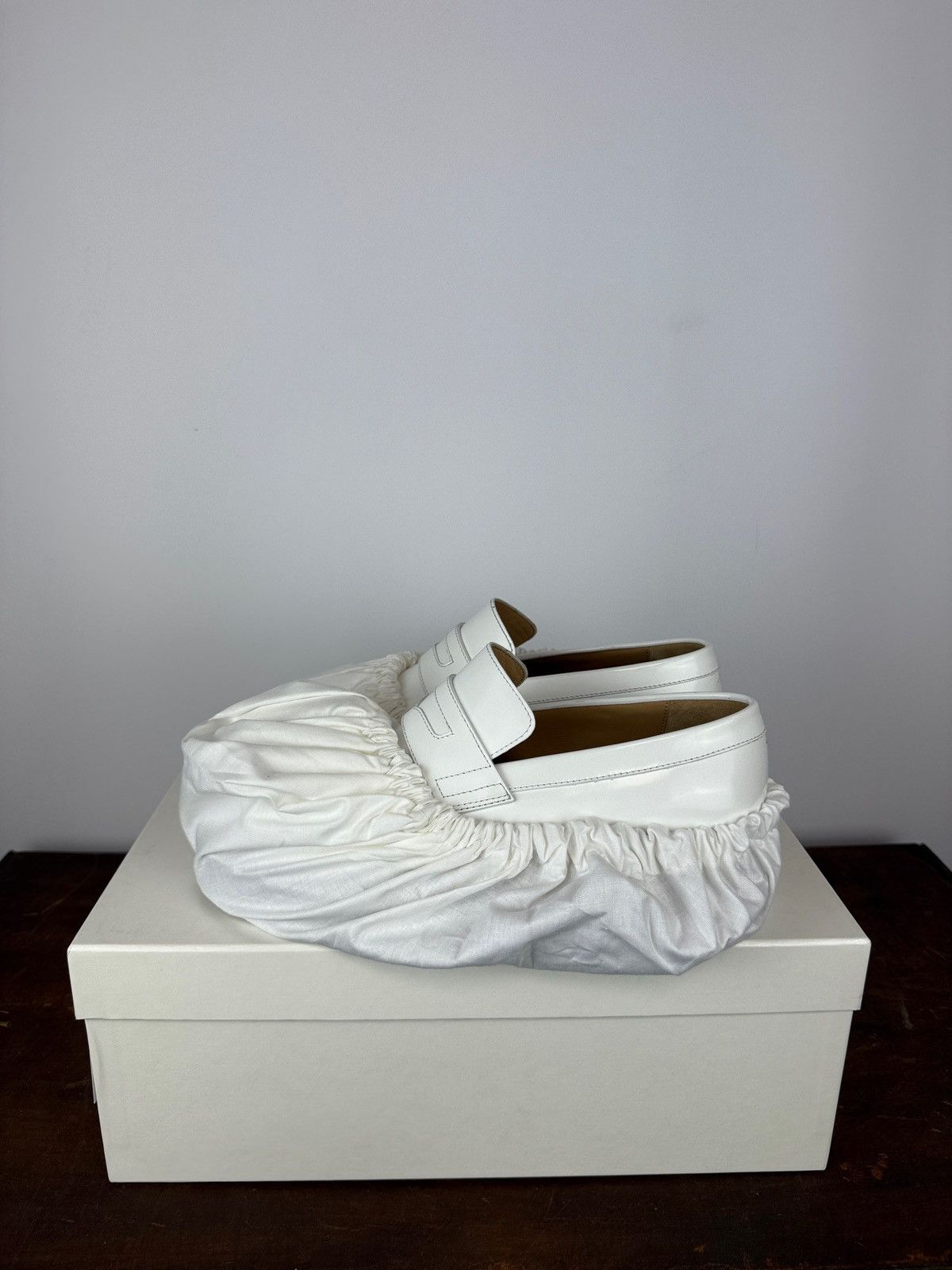 Maison Margiela White Maison Martin Margiela Tabi loafers (new with box) Size US 7.5 / IT 37.5 - 8 Thumbnail