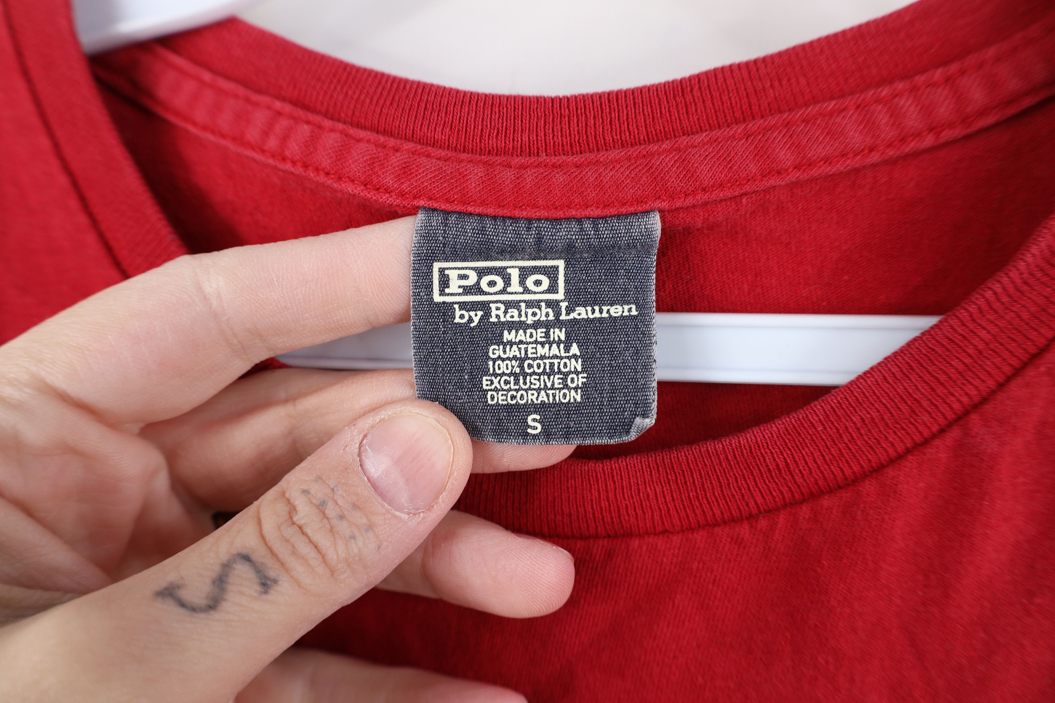 Ralph Lauren Vintage 90s Ralph Lauren Lion Crest Bleecker T-Shirt Red Size US S / EU 44-46 / 1 - 11 Thumbnail