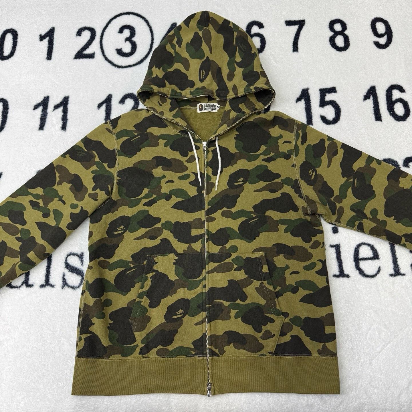 Bape Bape Shark Camo Green Light Jacket XL Men Size US XL / EU 56 / 4 - 1 Thumbnail