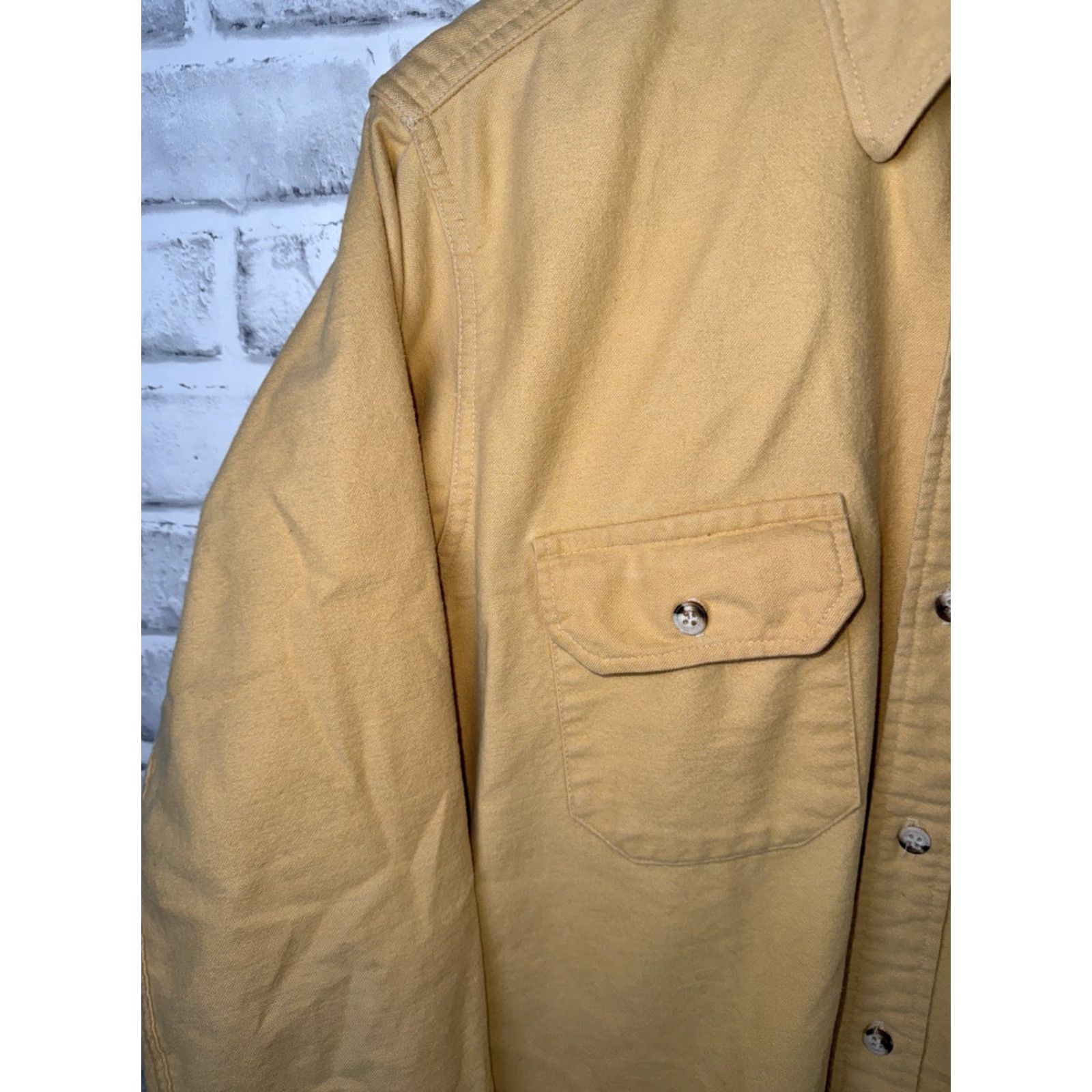 Vintage VINTAGE gokey Button Up SHIRT MN USA MENS Yellow Cotton Chamois Flannel Heavyweight Pockets Long Sleeve Button-Up, Casual, Fall, Spring, Winter Mens Size US M / EU 48-50 / 2 - 4 Thumbnail