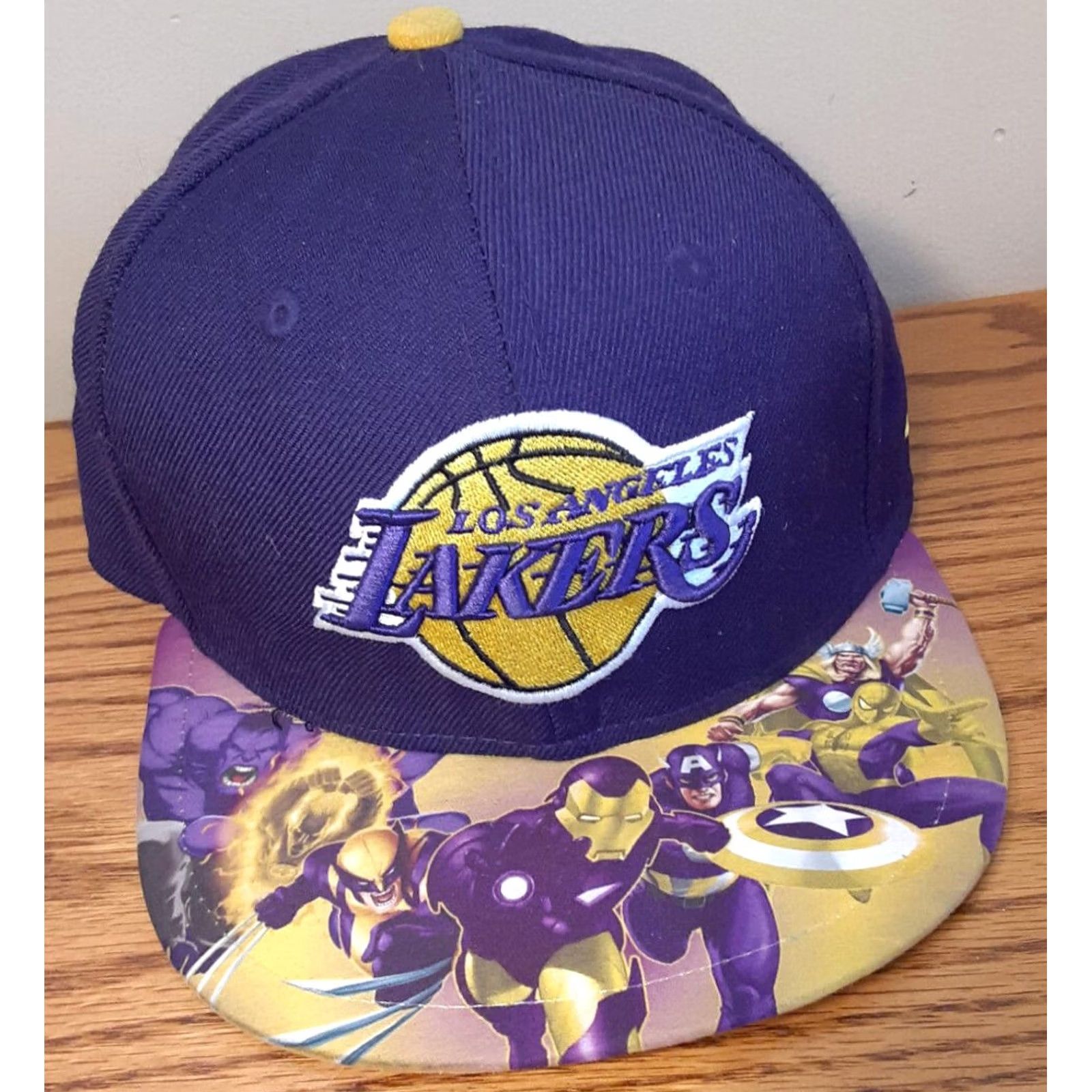 Vintage VINTAGE Marvel Hat Mens 6 7/8 Los Angeles Lakers Basketball Fitted Size ONE SIZE - 4 Thumbnail