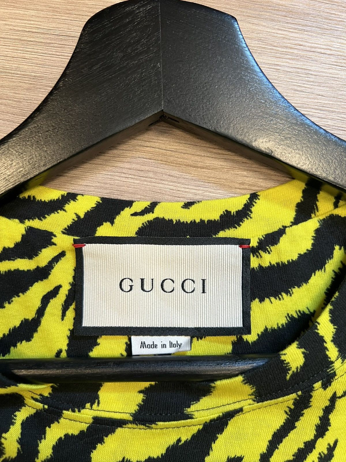 Gucci GUCCI - Vintage Neon Zebra Print Logo Size US S / EU 44-46 / 1 - 3 Thumbnail