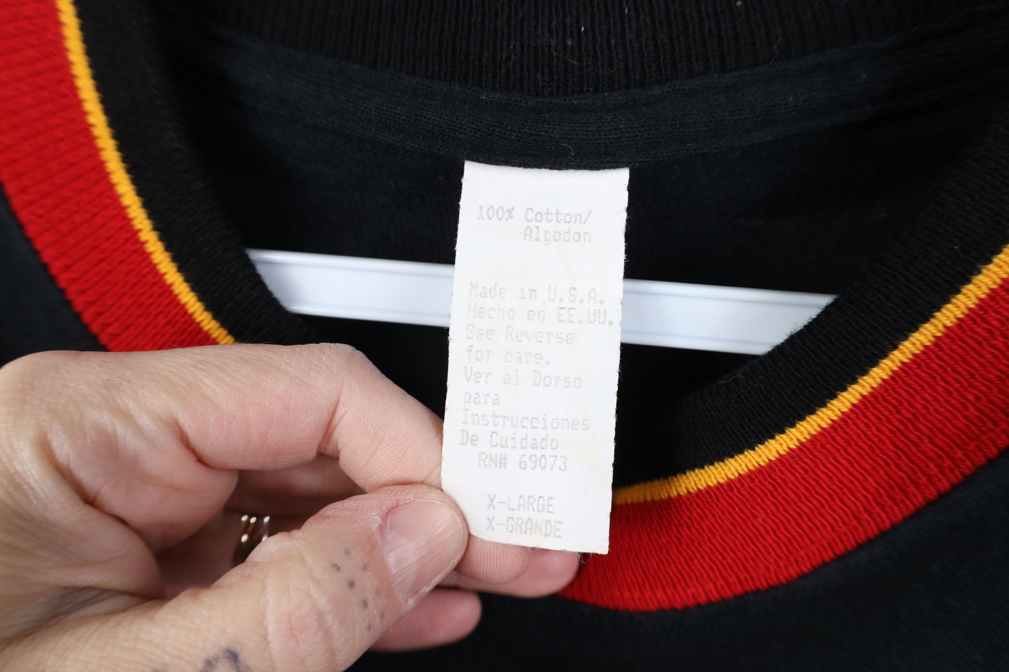 Vintage Vintage 90s NASCAR Racing Ernie Irvan T-Shirt Black USA Size US XL / EU 56 / 4 - 9 Thumbnail