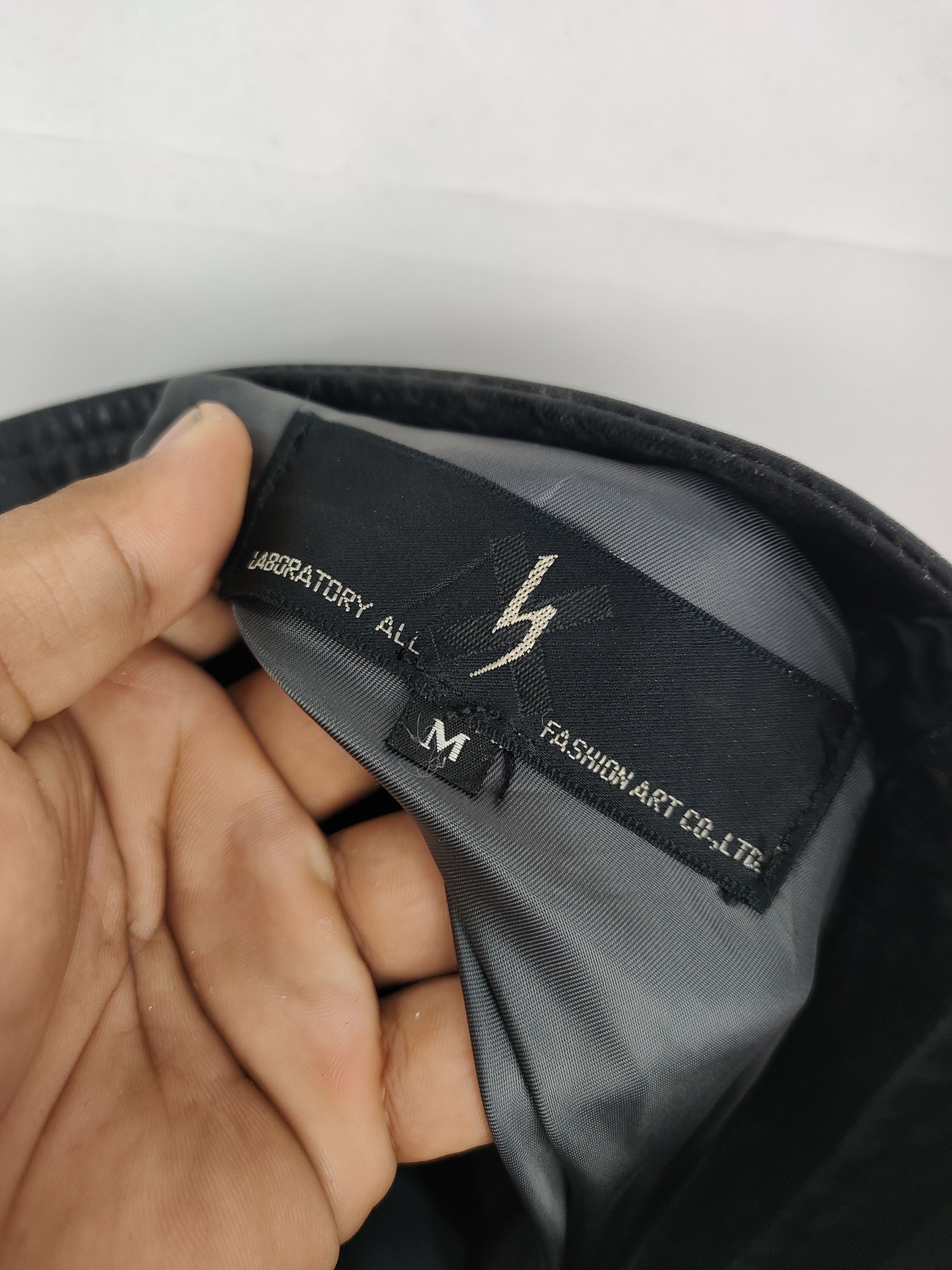 Japanese Brand Ba-tsu Laboratory All Fashion Art Leather pant Size 24" / US 00 / IT 34 - 5 Thumbnail