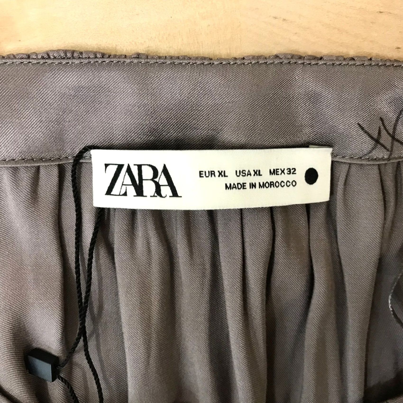 Zara VINTAGE? No. Size XL / US 12-14 / IT 48-50 - 7 Thumbnail