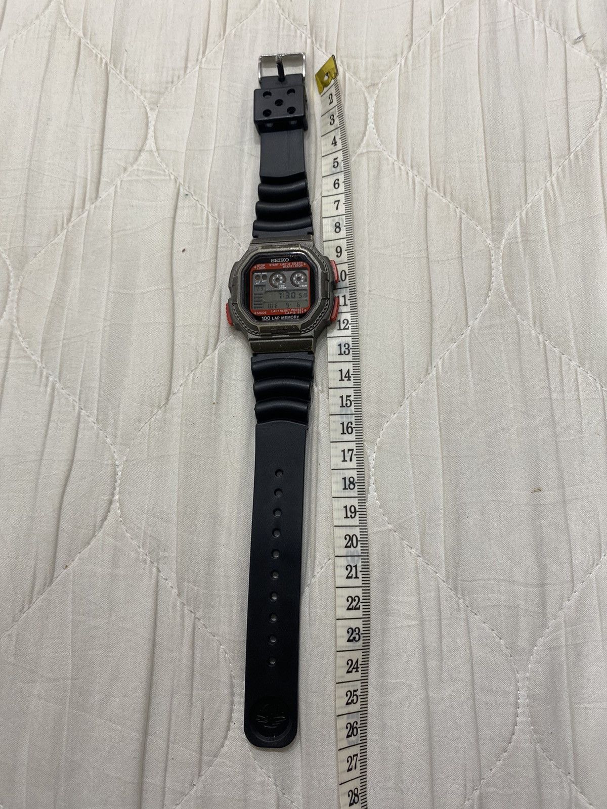 VINTAGE SEIKO DIGITAL W358-4A10 QUARTZ WATCH