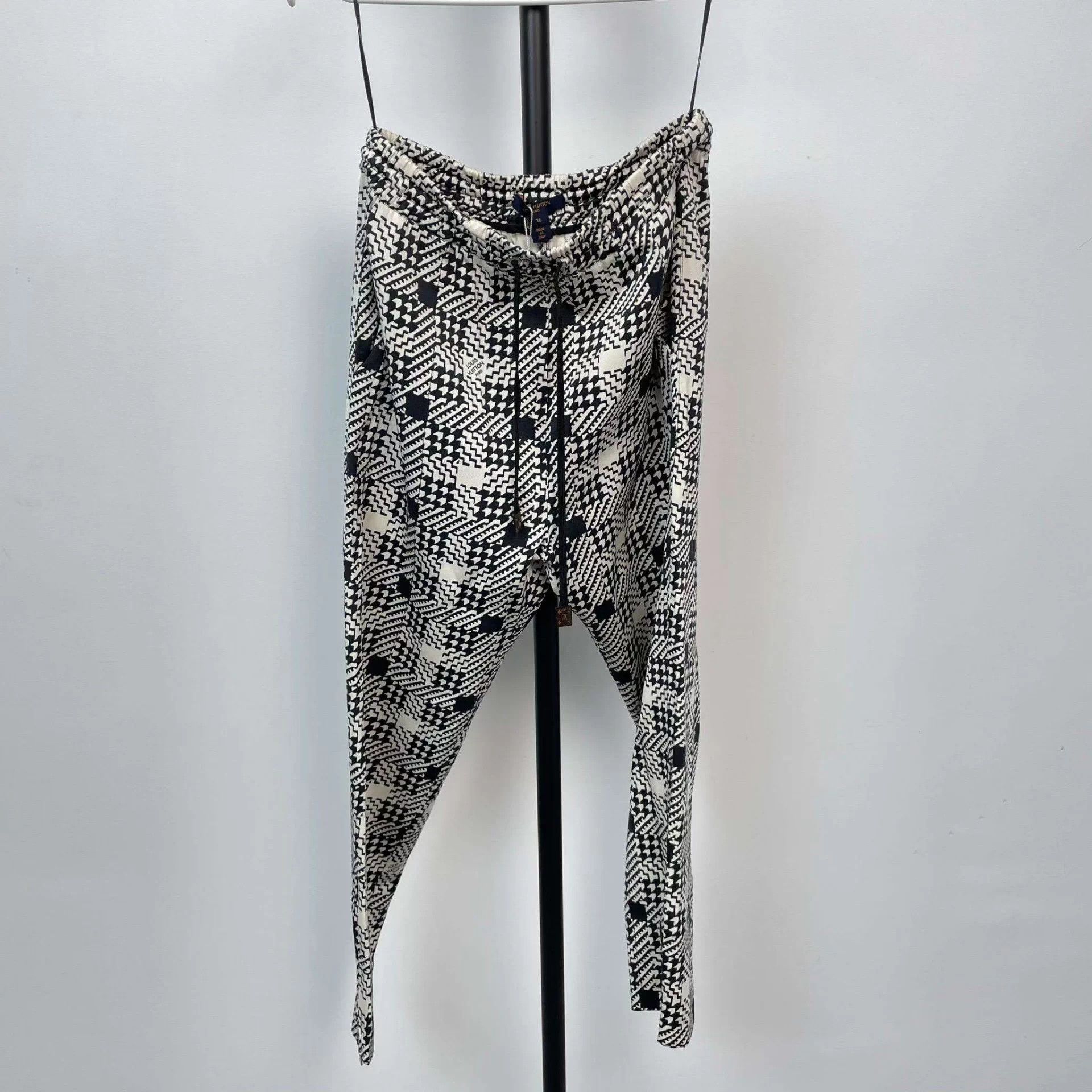 Louis Vuitton LV check silk pants black white size 36 Size 26" / US 2 / IT 38 - 1 Thumbnail