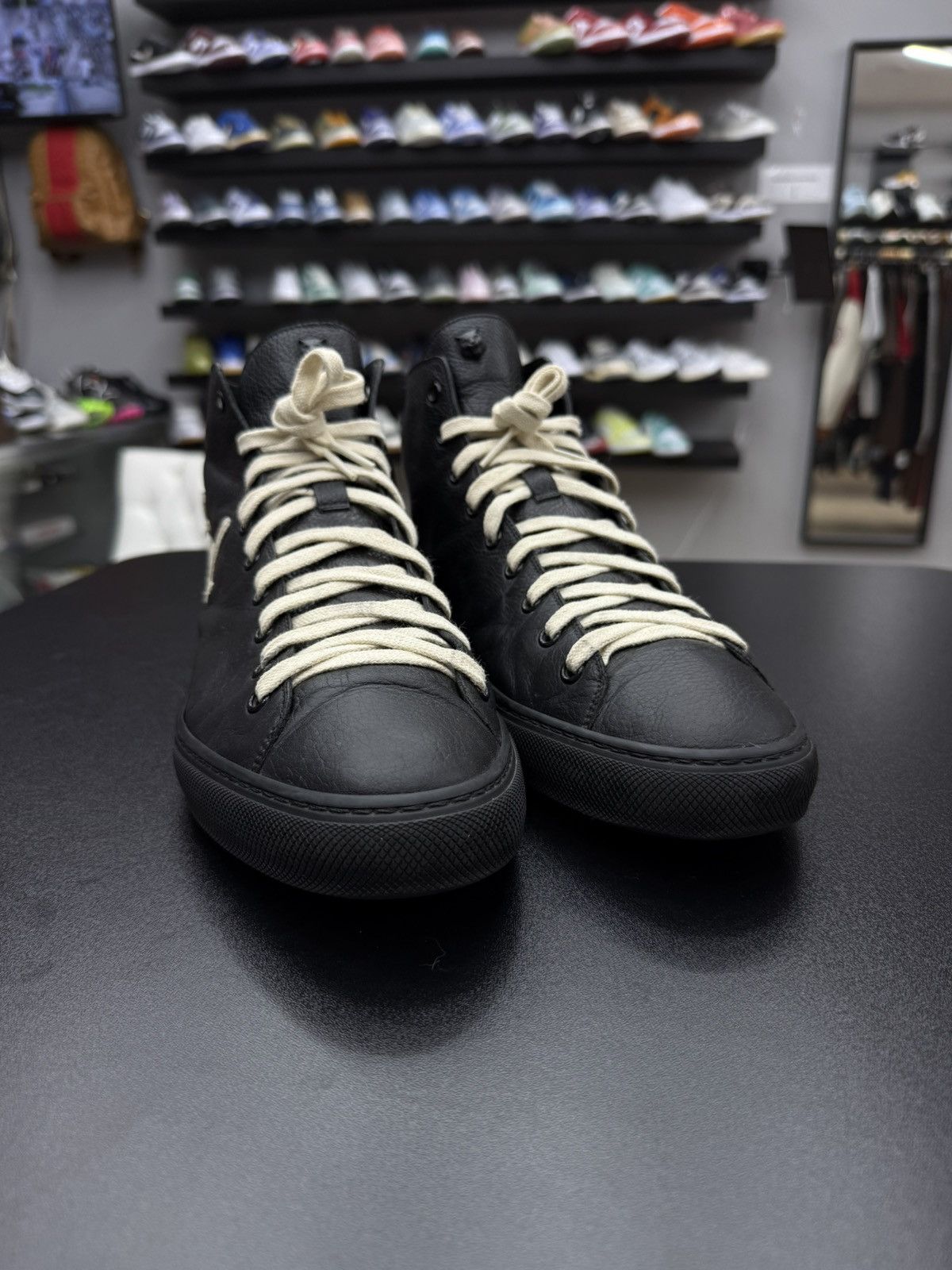 Gucci Gucci Men's Black Blind For Love Leather High Top Sneaker Size US 11 / EU 44 - 5 Thumbnail