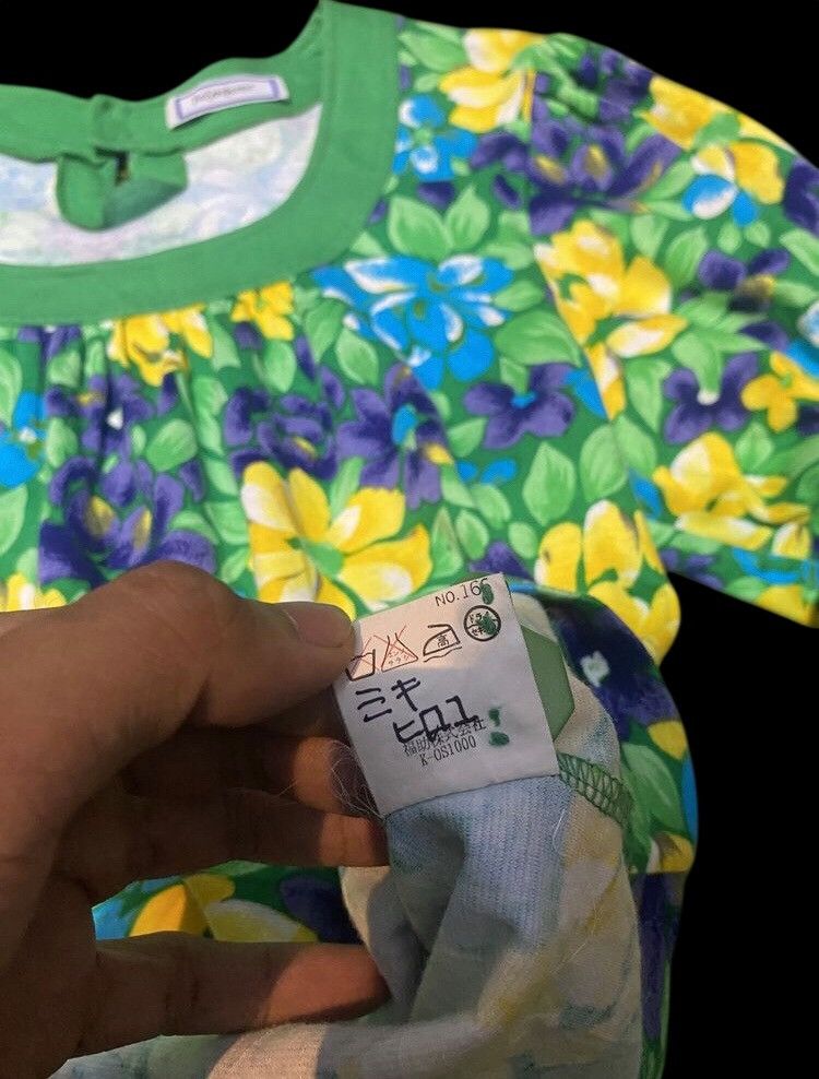 Designer × Yves Saint Laurent RARE ~ YVES SAINT LAURENT SUN FLOWER BLOUSE Size M / US 6-8 / IT 42-44 - 5 Thumbnail