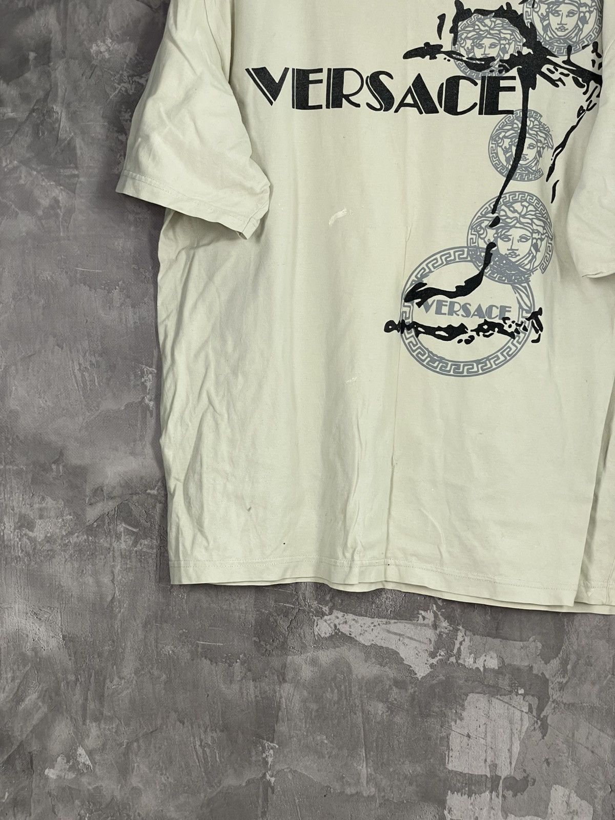 Versace Jeans Couture Versace vintage baggy Archival Rare t-shirt Size US M / EU 48-50 / 2 - 5 Thumbnail