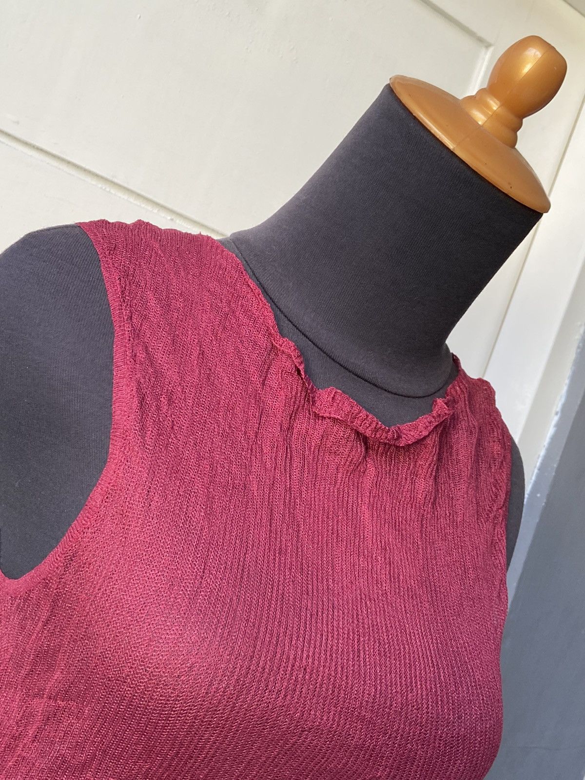 DKNY DKNY Maroon Mesh Sleeveless T-shirt Size XXS / US 00 / IT 34 - 13 Thumbnail