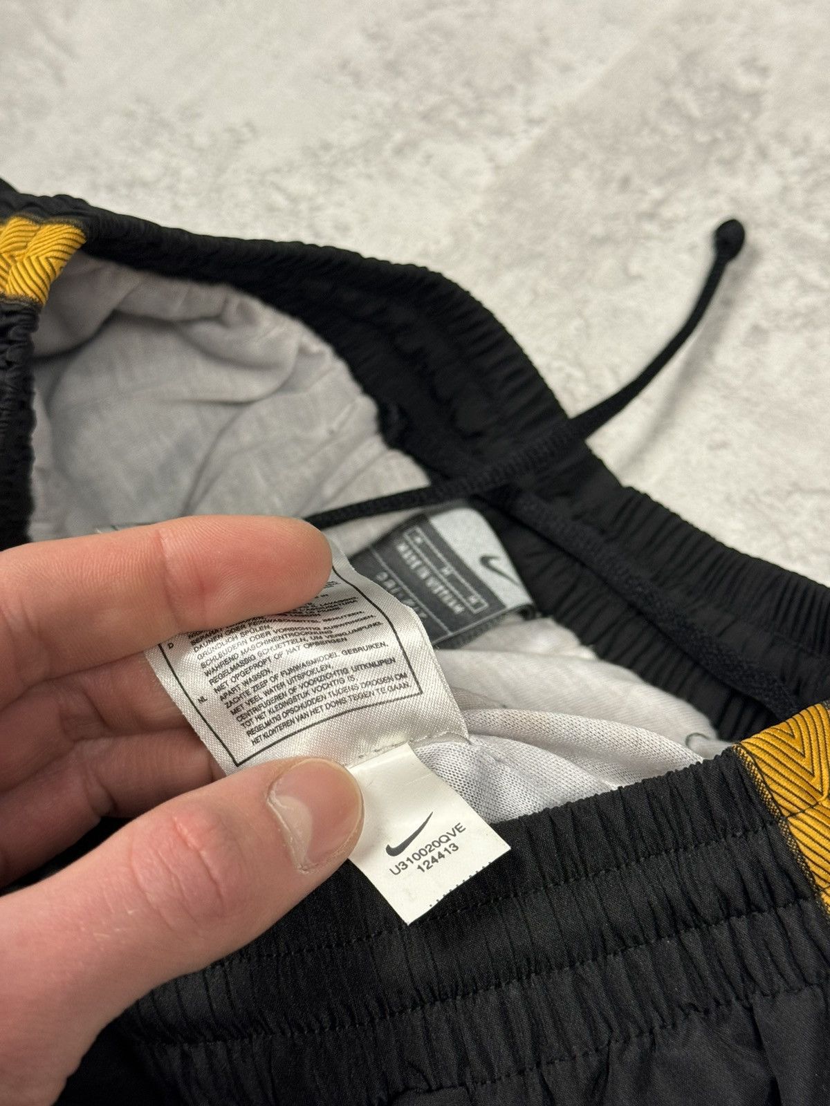 Nike Vintage Nike Y2K Streetwear Sportswear Track Pants Size M Size US 32 / EU 48 - 15 Thumbnail