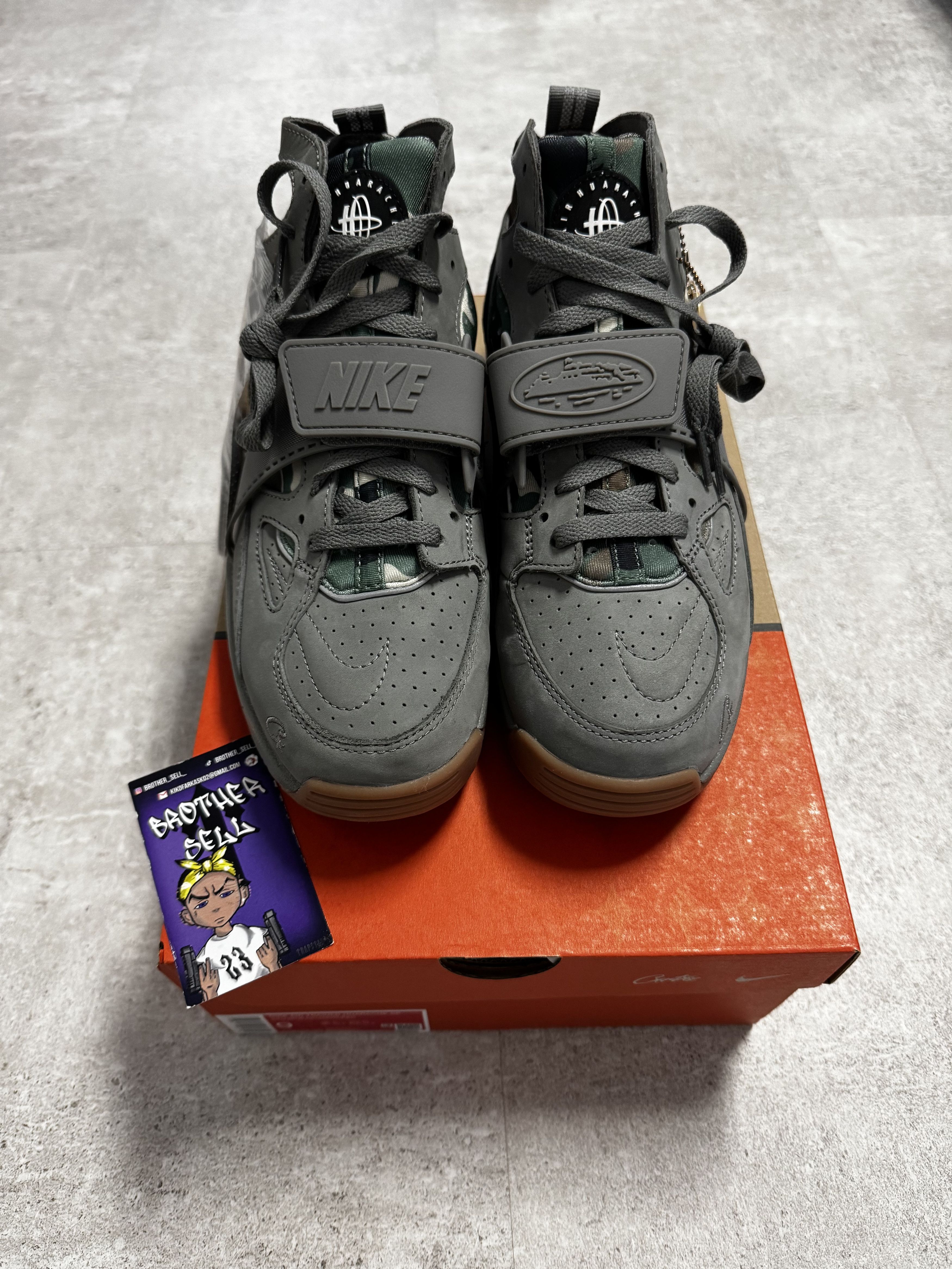 Corteiz Corteiz x Nike Air Huarache - Gully Grey Size US 9.5 / EU 42-43 - 2 Thumbnail