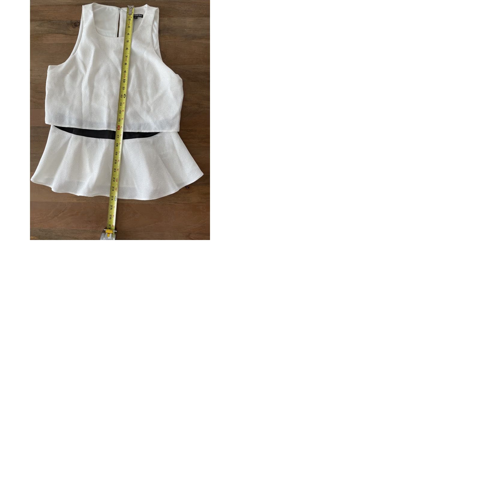 Express NWT Express Women’s Blouse Small Ivory Sleeveless Shirt Zip Rear Clasp & Zip Size S / US 4 / IT 40 - 9 Thumbnail