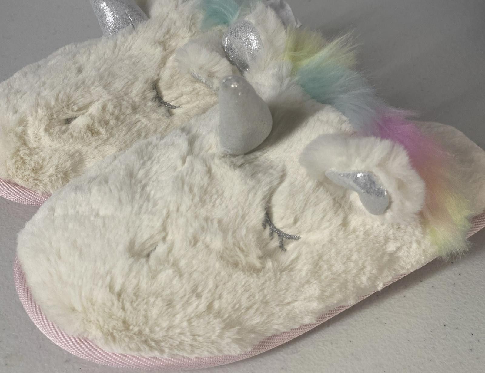 Target Basics Target Unicorn Slippers Med 2/3 [COPY] Size US 7.5 / IT 37.5 - 5 Thumbnail