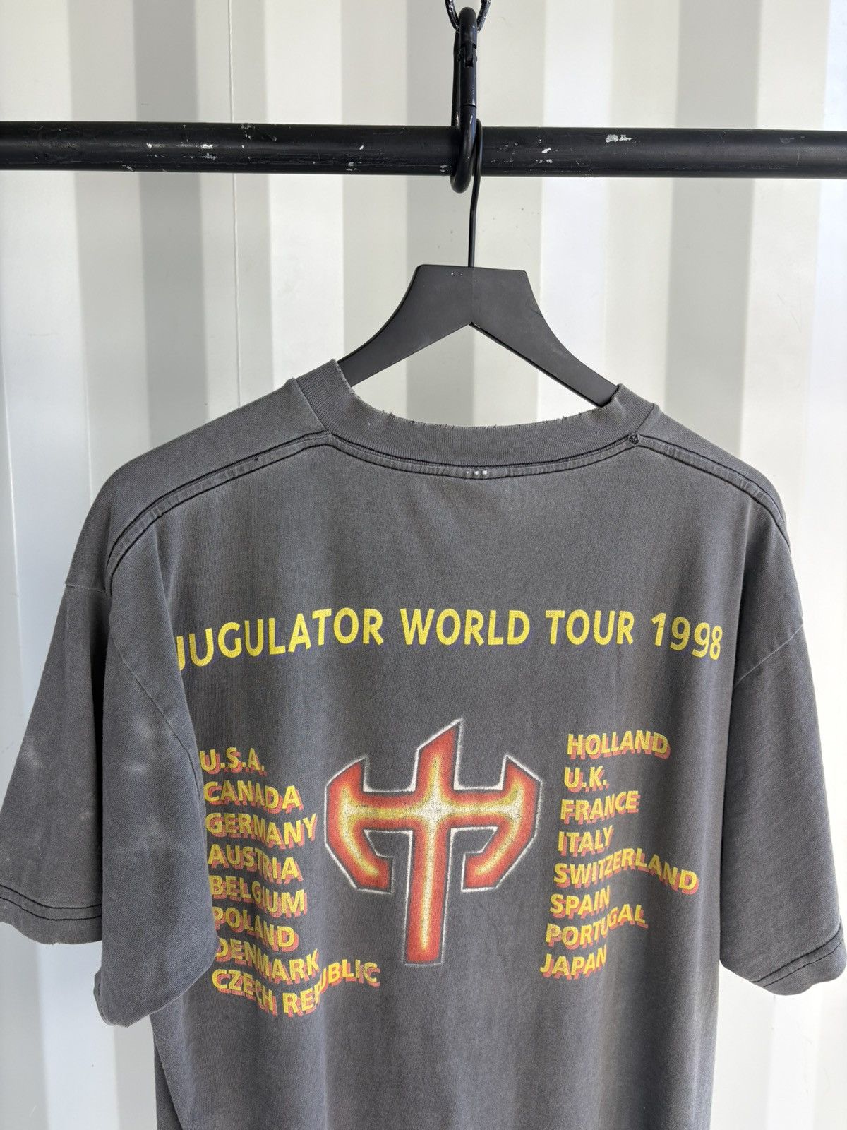 Band Tees Thrashed Judas Priest Sun Faded Distressed ERD GRUNGE WCC Size US XL / EU 56 / 4 - 4 Thumbnail