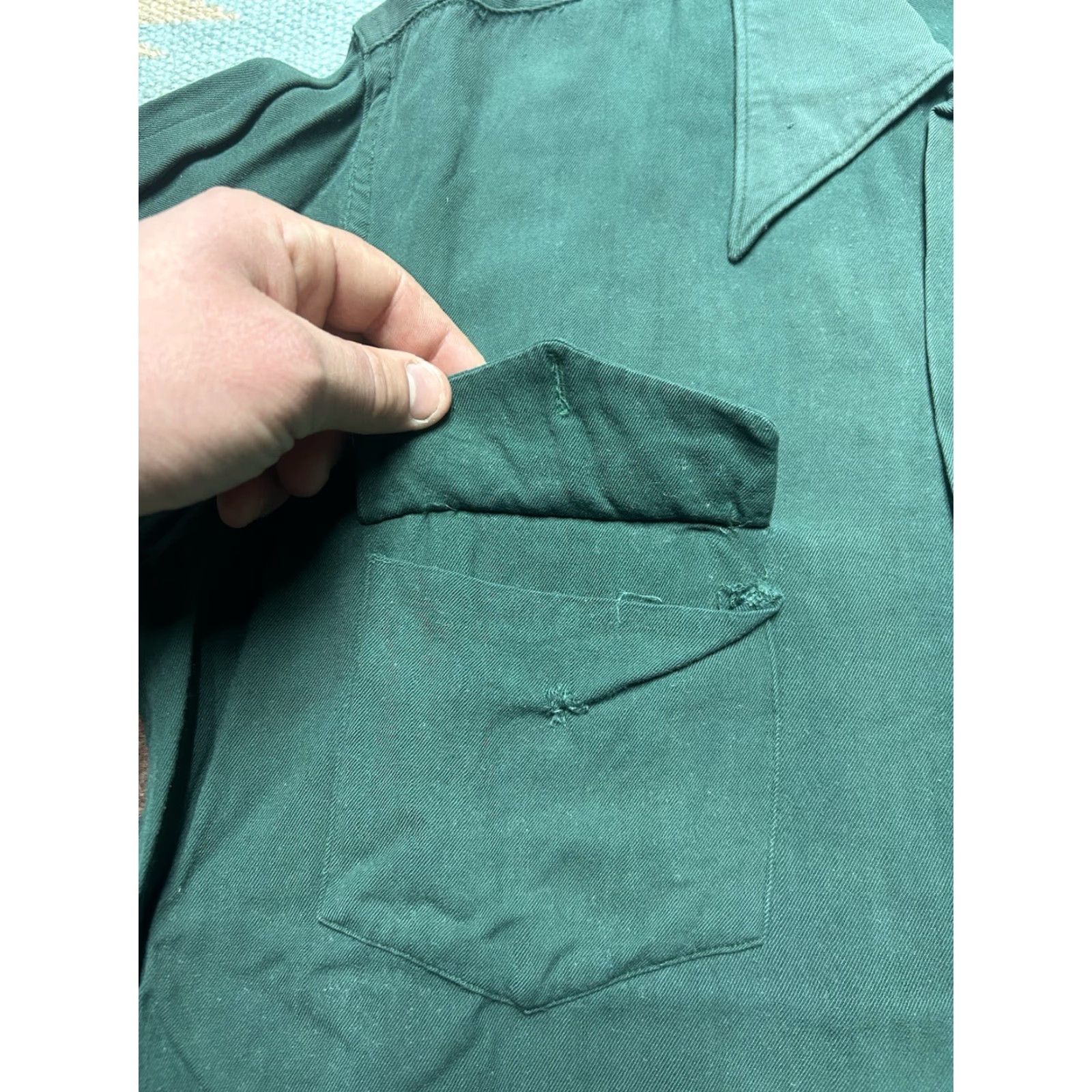 Vintage VINTAGE 1940s rayon gabardine button shirt forest green long sleeve men’s medium Size US M / EU 48-50 / 2 - 5 Thumbnail