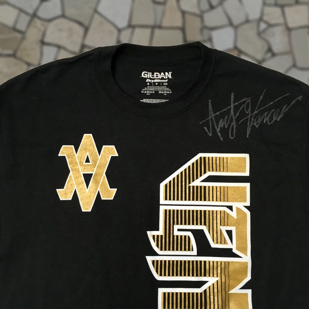 Gildan Gildan champion Shirt black small autographed vences Size US S / EU 44-46 / 1 - 1 Thumbnail