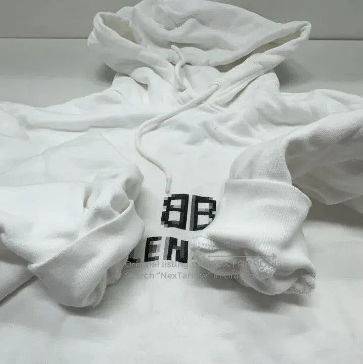 Balenciaga Balenciaga White Logo Drawstring Hoodie. Size US M / EU 48-50 / 2 - 3 Thumbnail