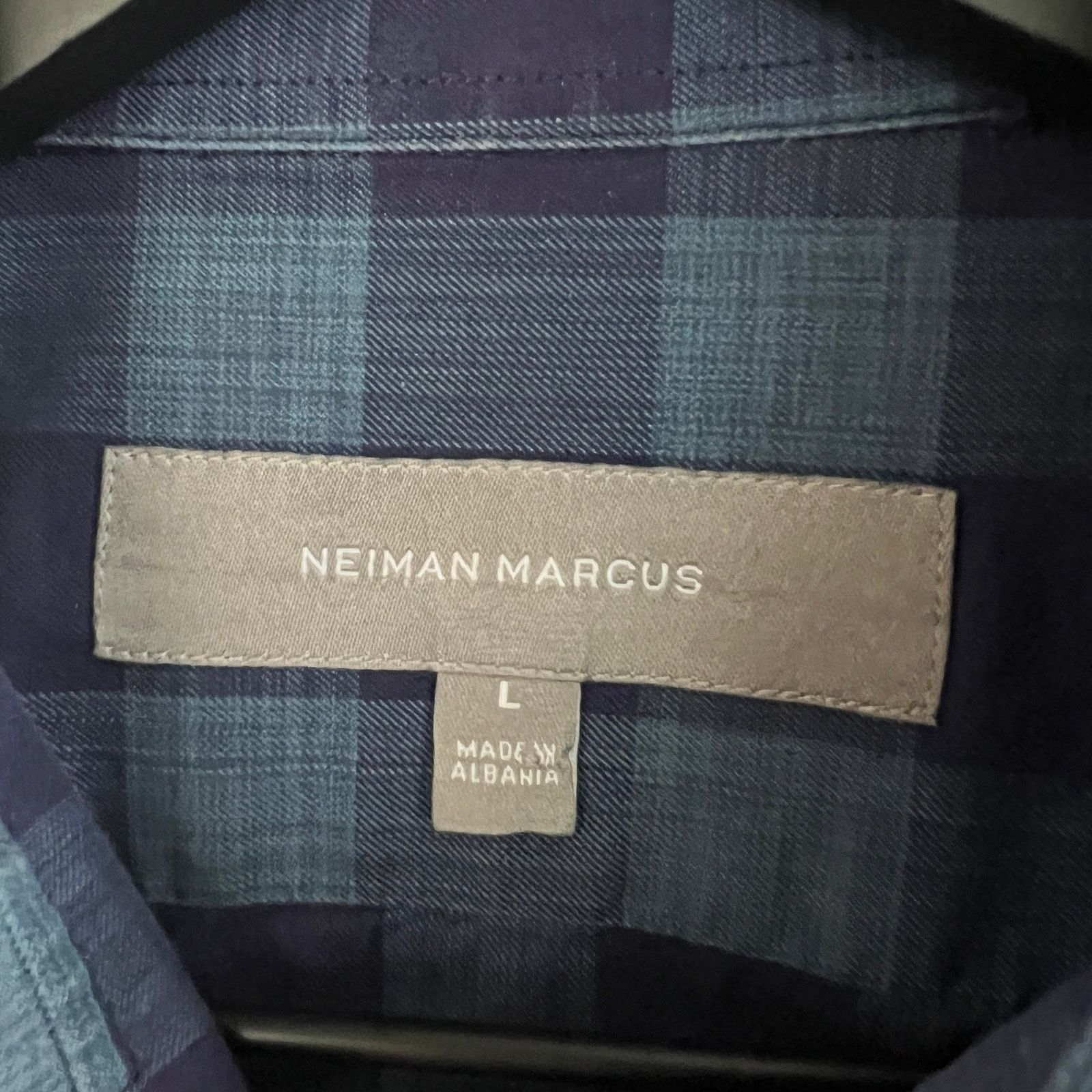 Neiman Marcus Neiman Marcus Men's Blue Gingham LS Shirt L 22x29 Size US L / EU 52-54 / 3 - 3 Thumbnail
