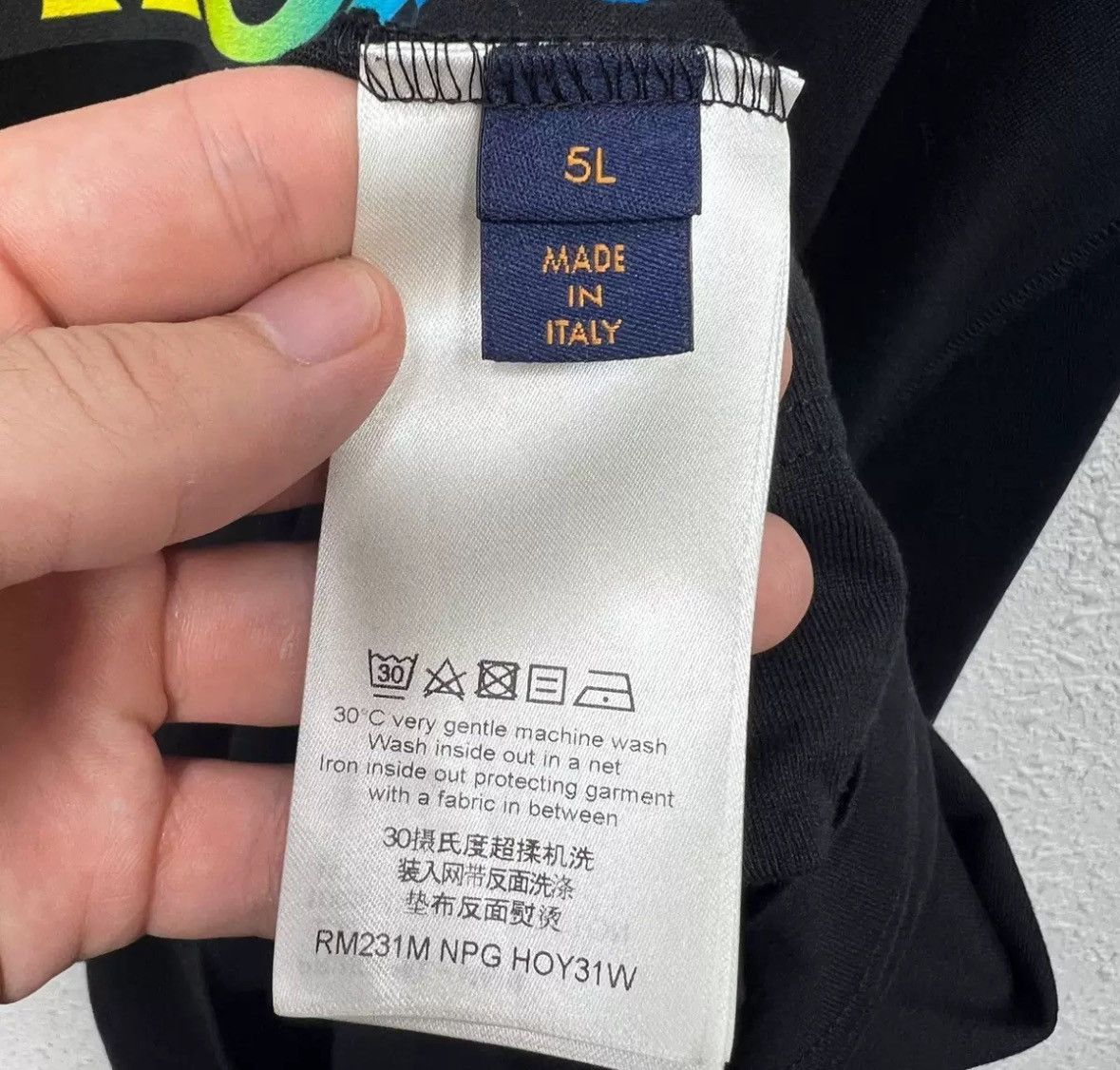Louis Vuitton LOUIS VUITTON LV Rainbow Letter Long Sleeve Hoodie Size US XL / EU 56 / 4 - 6 Thumbnail