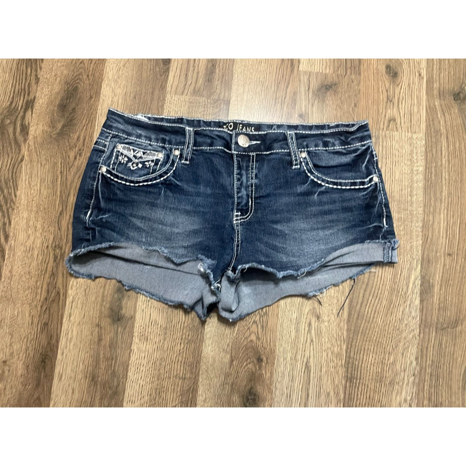 Vintage Zco Jeans Shorts, Women's Size 13, Denim, Blue, Cut-Off Pockets, 9 in Inseam, Regular Fit, Juniors, Flat Front, Button, Solid, Vintage No Size 34" / US 12 / IT 48 - 2 Thumbnail