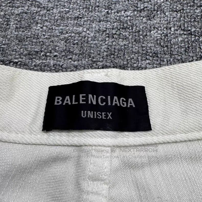 Balenciaga Balenciaga Size S Splashed Ink Washed Wide Leg Denim Pants Size US 27 - 2 Thumbnail