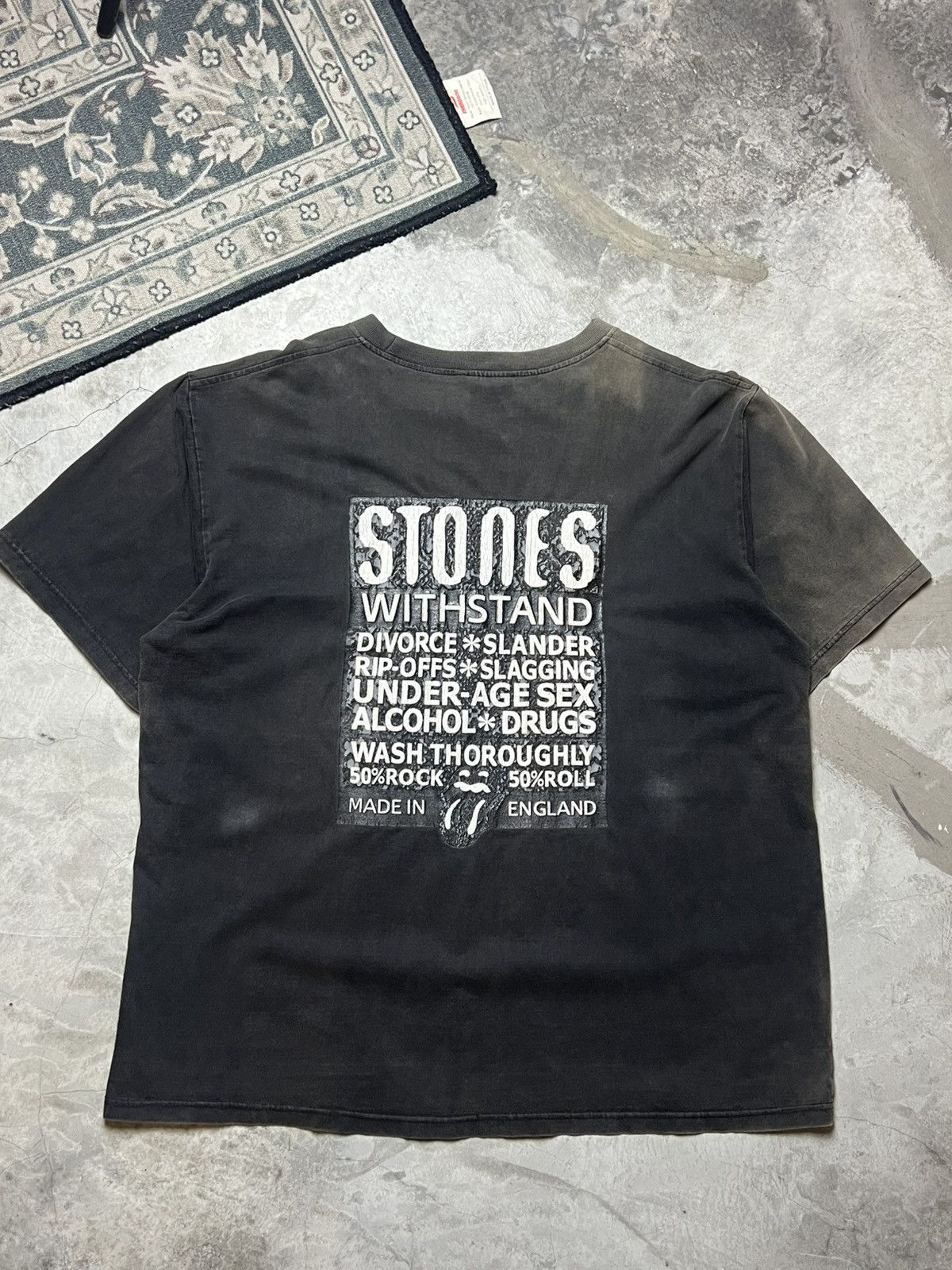 The Rolling Stones Vtg Sun Faded THE ROLLING STONES Withstand Band Tee Size US L / EU 52-54 / 3 - 4 Thumbnail