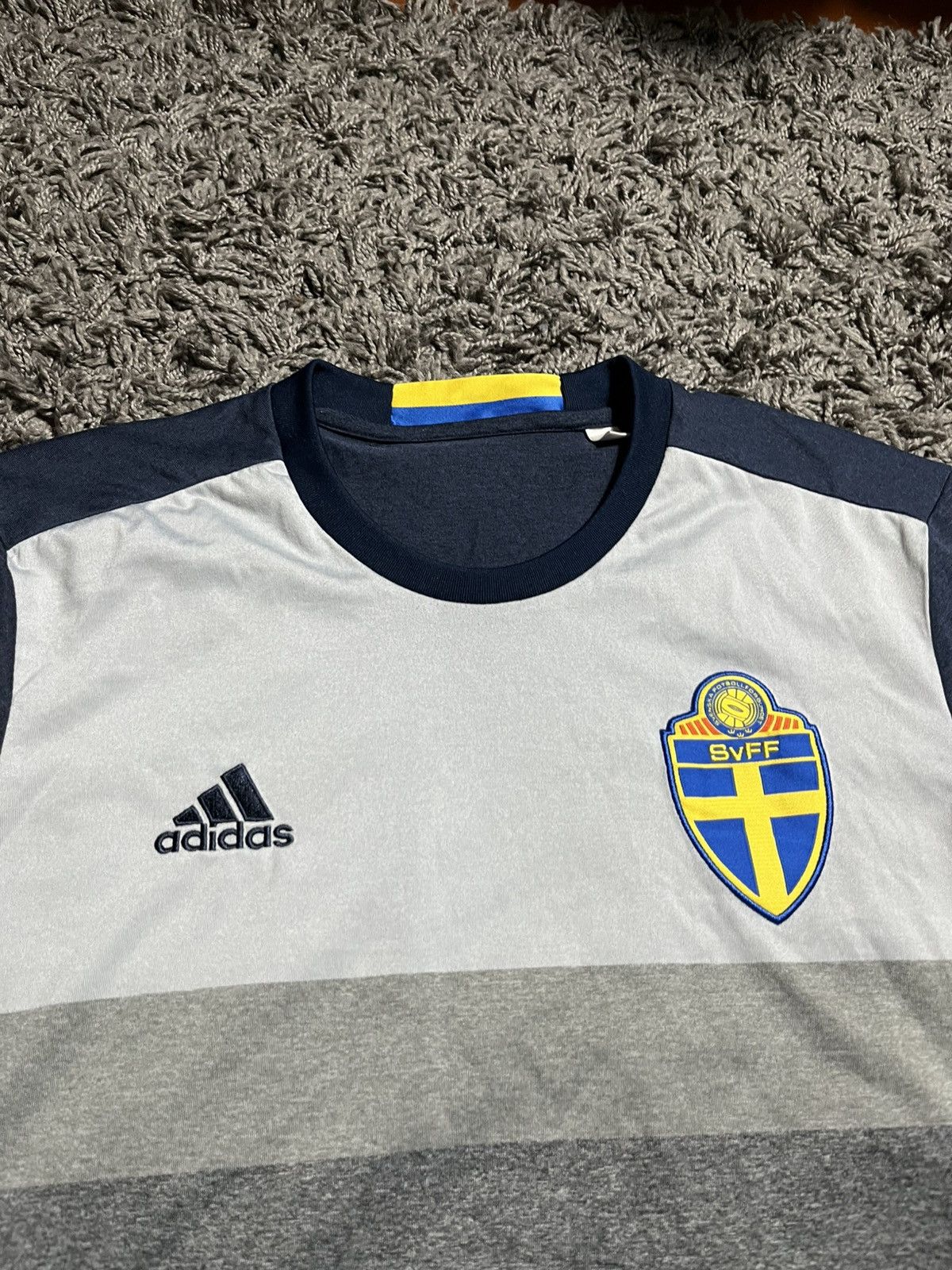 Adidas ADIDAS SWEDEN 2016/17 SOCCER TRIKOT FOOTBALL JERSEY Size US M / EU 48-50 / 2 - 2 Thumbnail
