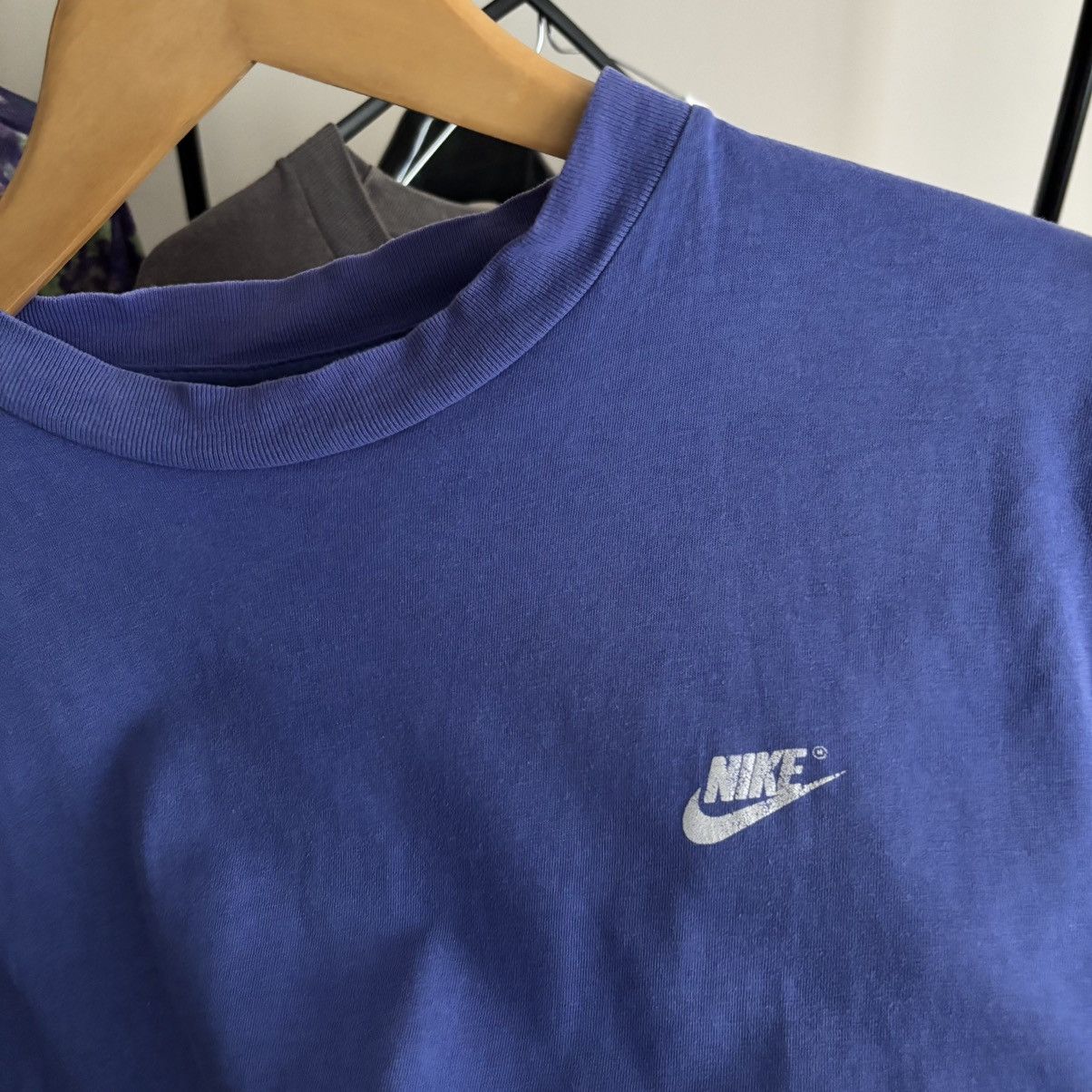 Nike Vintage 90’s Purple Nike Swoosh T-Shirt Made in Portugal Size US S / EU 44-46 / 1 - 3 Thumbnail