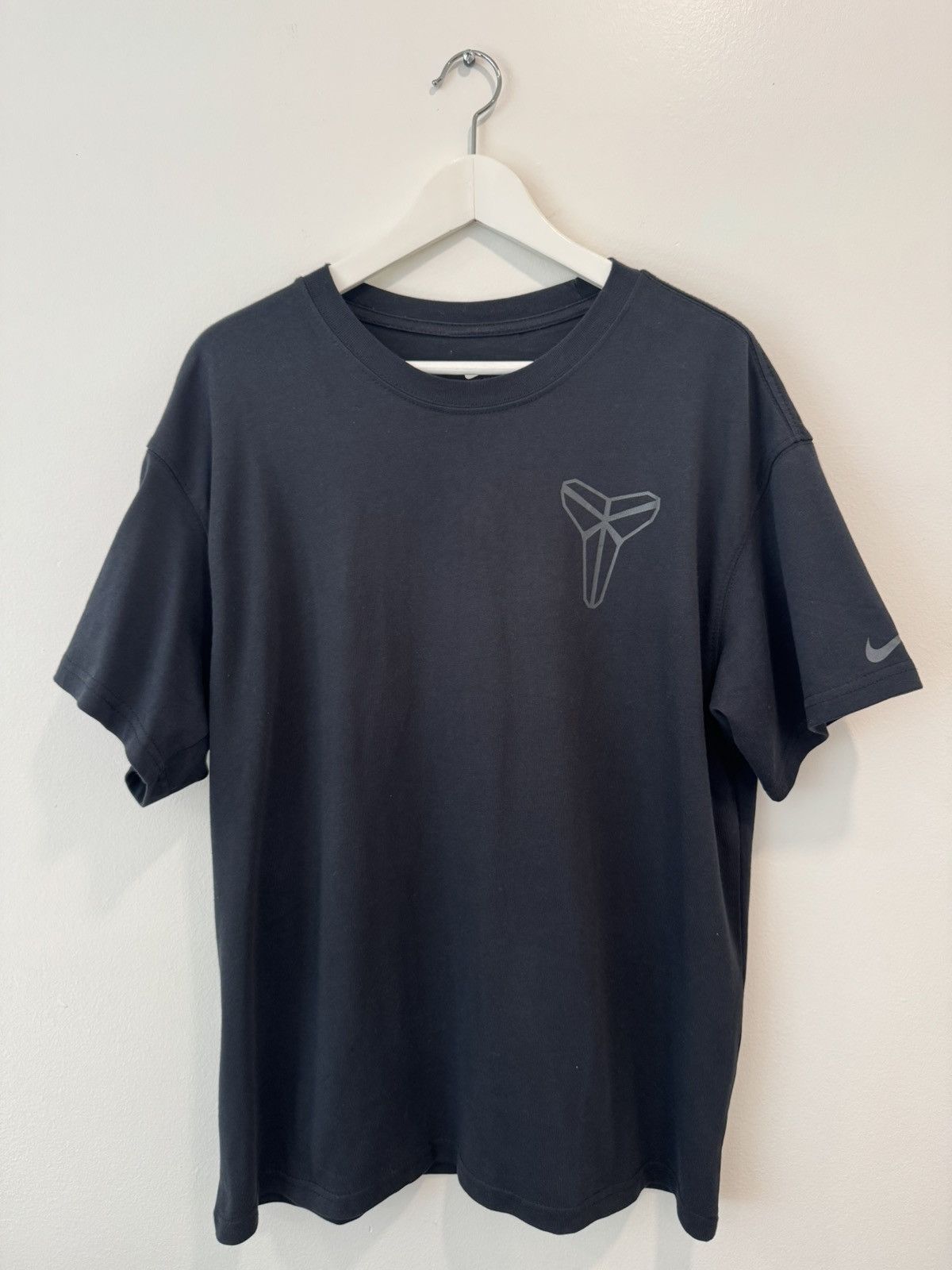 Nike Nike Kobe Bryant Gift of Mamba T-Shirt Black Size Medium Size US M / EU 48-50 / 2 - 1 Thumbnail