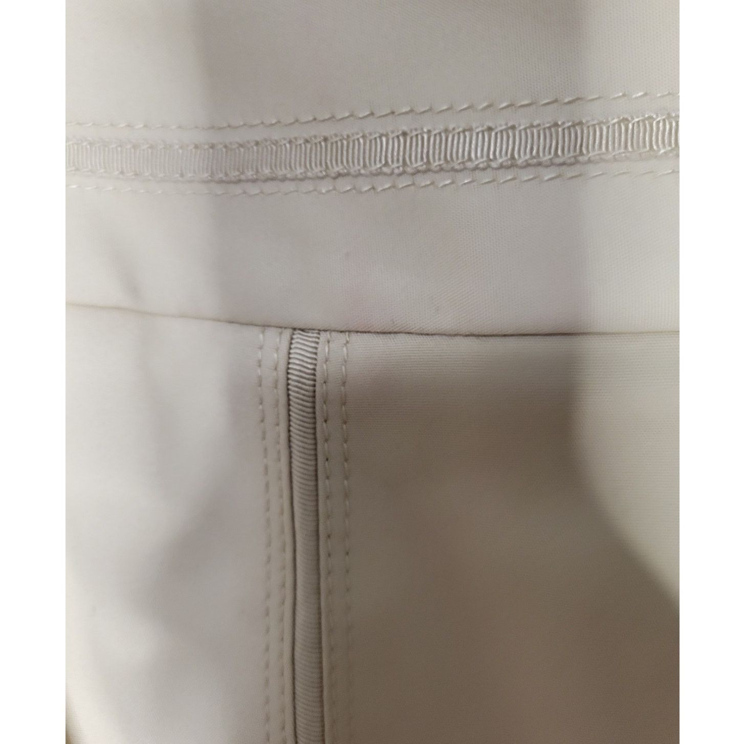 White House Black Market White House Black Market Knee Length Pencil Skirt Sz 2 Size 24" / US 00 / IT 34 - 4 Thumbnail