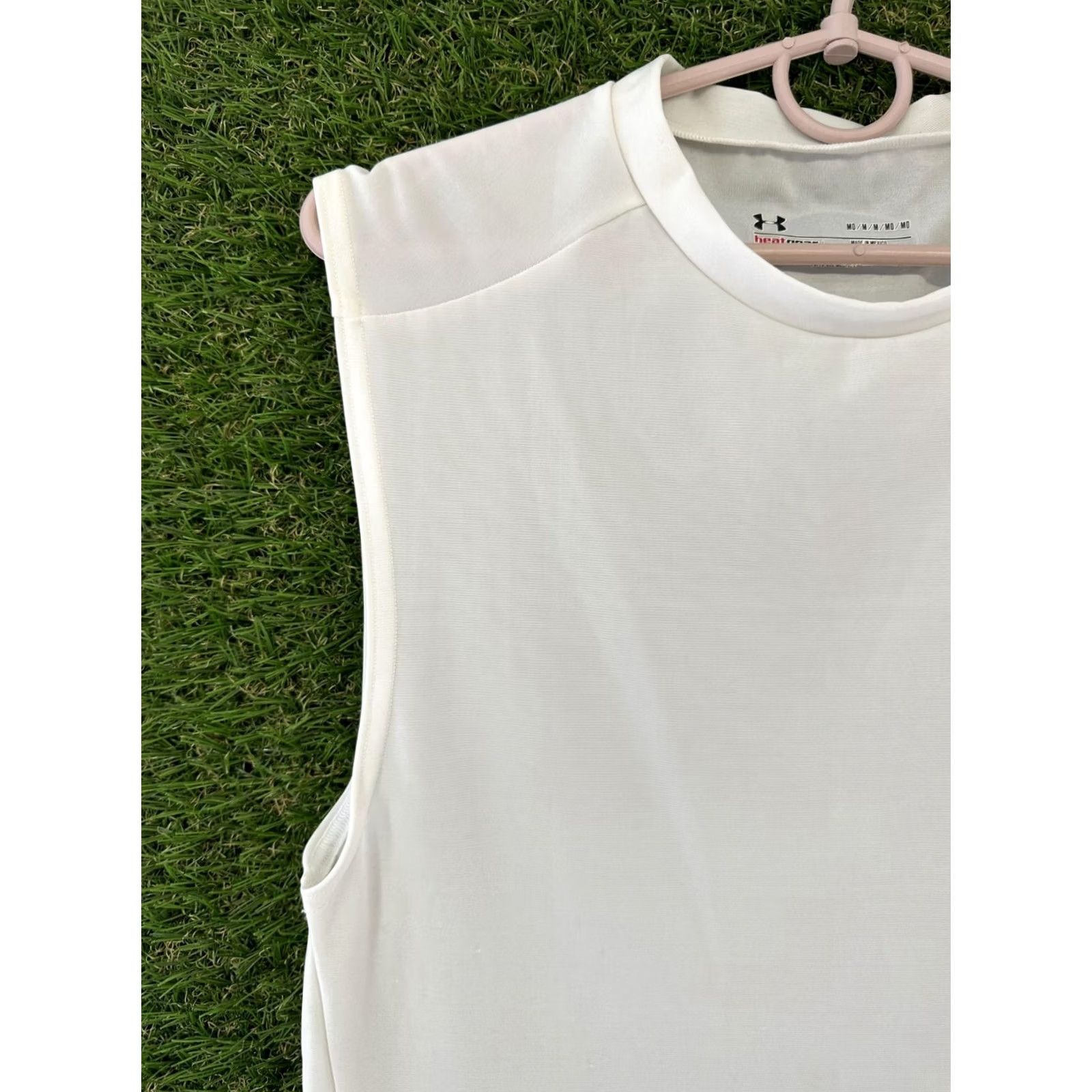 Under Armour Under Armour HeatGear Jersey Shirt Men M White Short Sleeve Polyester 64 cm 38 cm Length Pit to Pit Regular Size Size US M / EU 48-50 / 2 - 4 Thumbnail