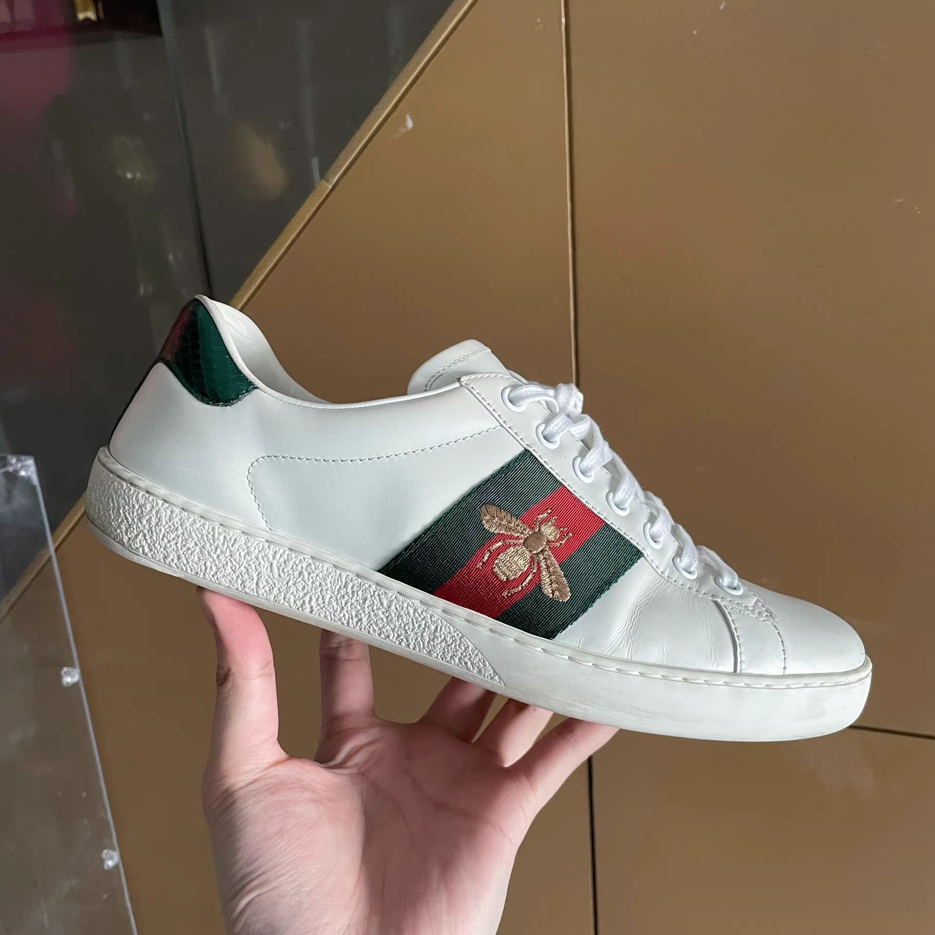 Gucci Gucci Ace Bee Sneakers Size US 8.5 / EU 41-42 - 4 Thumbnail