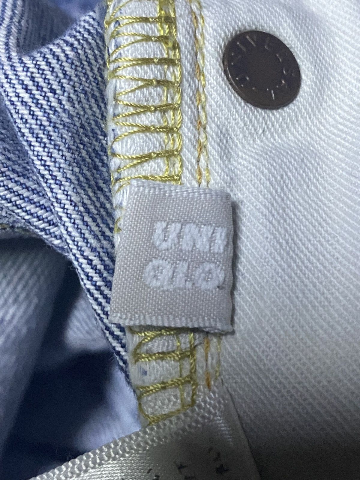 Uniqlo All Made In Japan Uniqlo Distressed ButtonFly Straight Jeans Size US 31 - 13 Thumbnail