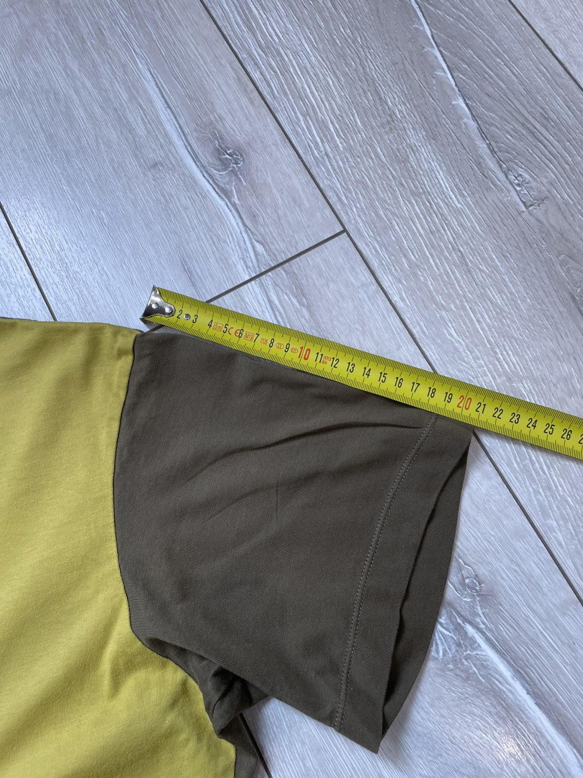 Marni × Uniqlo Marni X uniqlo Two Tone T-shirt Size US M / EU 48-50 / 2 - 7 Thumbnail