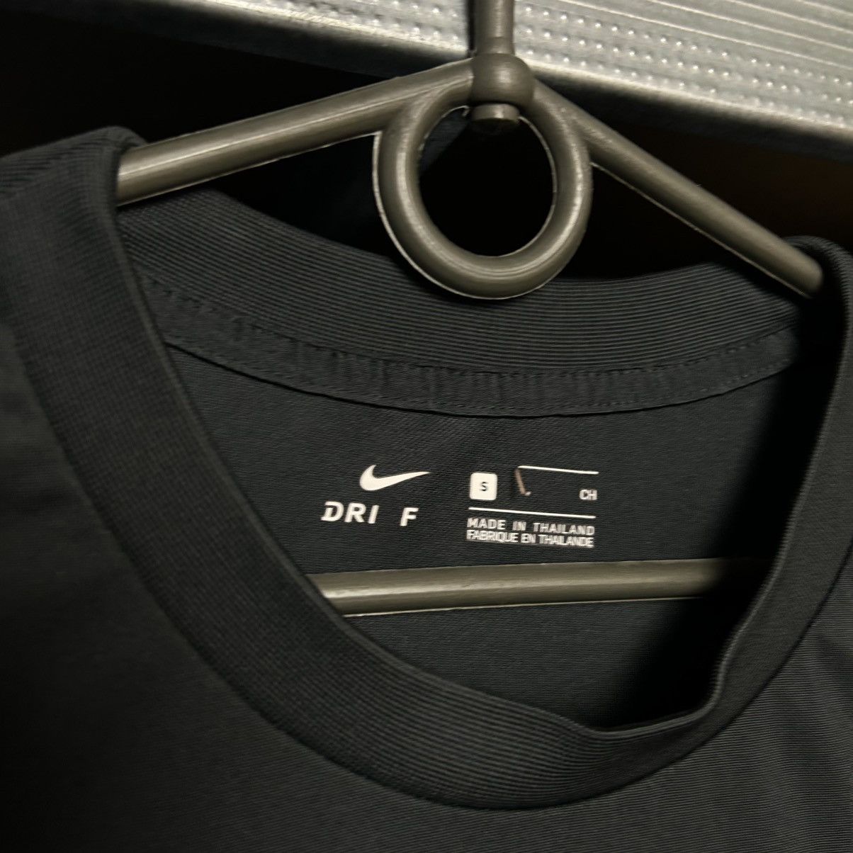 Nike Mens Nike FC Liverpool Training home soccer jersey Size US S / EU 44-46 / 1 - 5 Thumbnail
