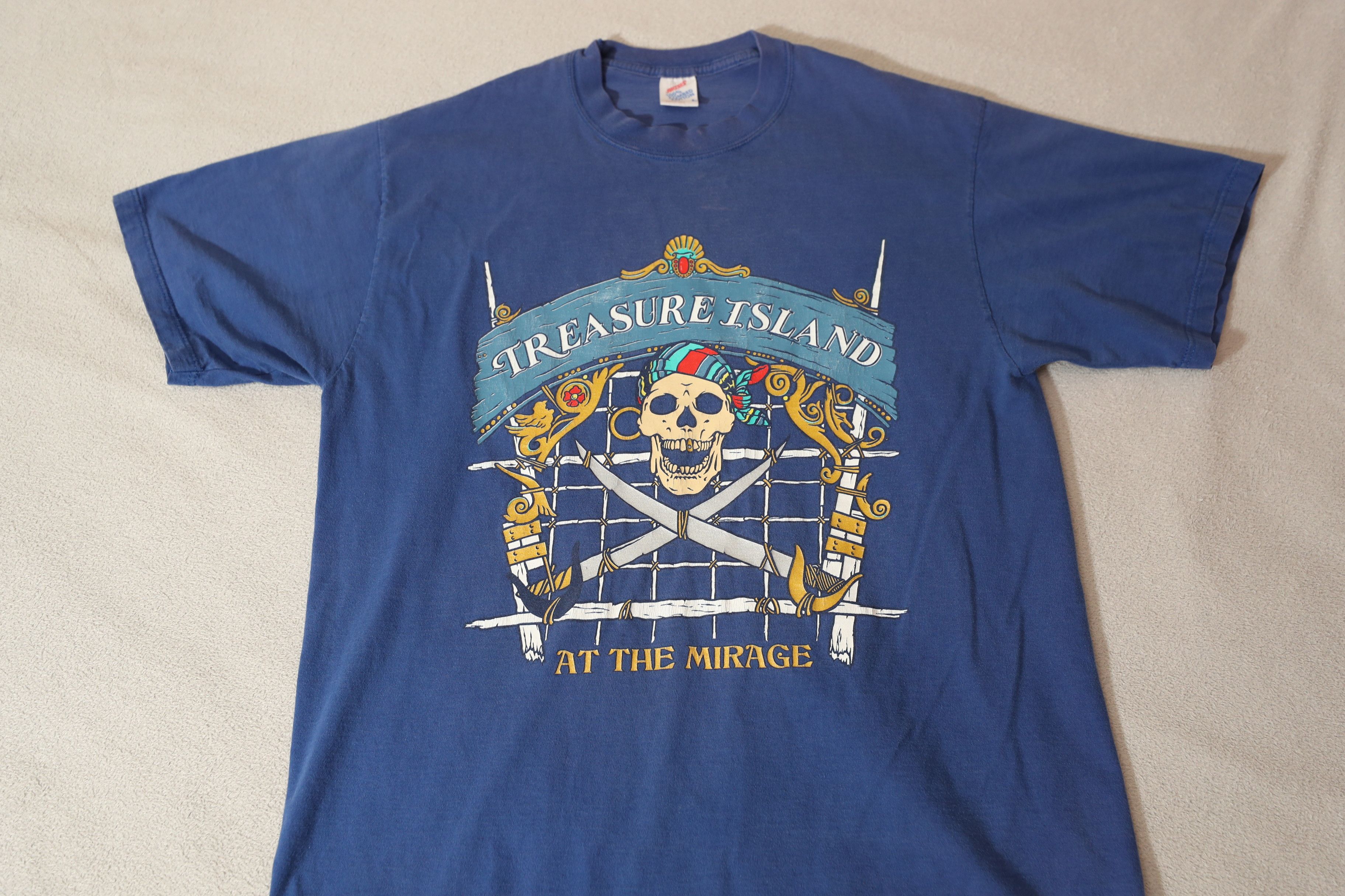 Jerzees × Vintage Vintage Treasure Island at the Mirage Tee (L) Size US L / EU 52-54 / 3 - 3 Thumbnail