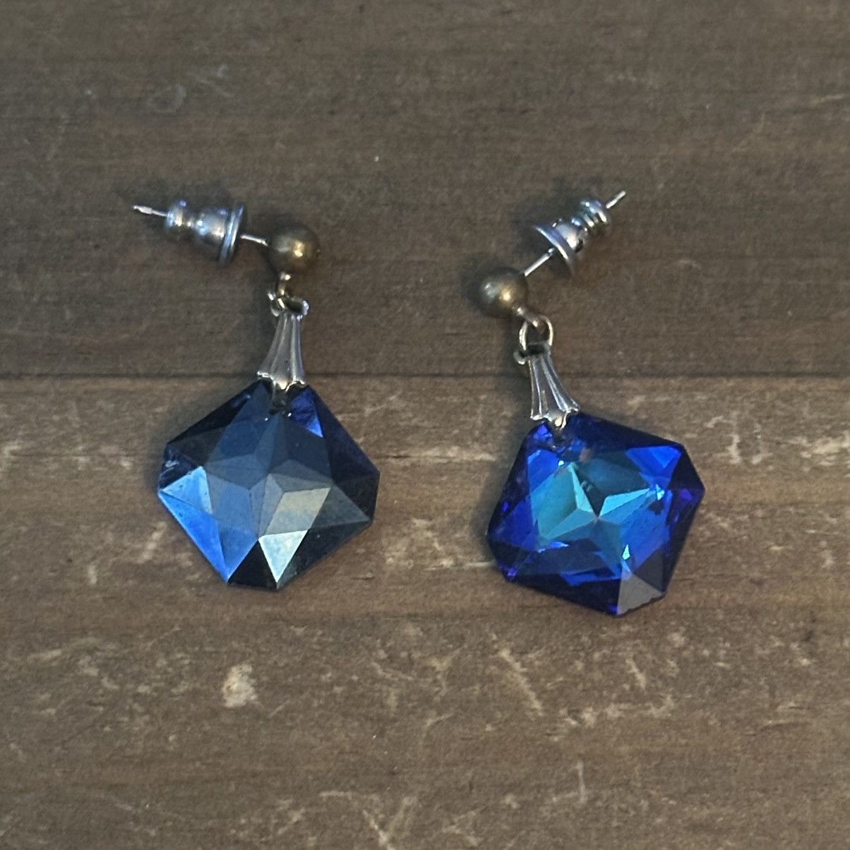 Vintage Vintage blue crystal dangle post earrings Size ONE SIZE - 4 Thumbnail