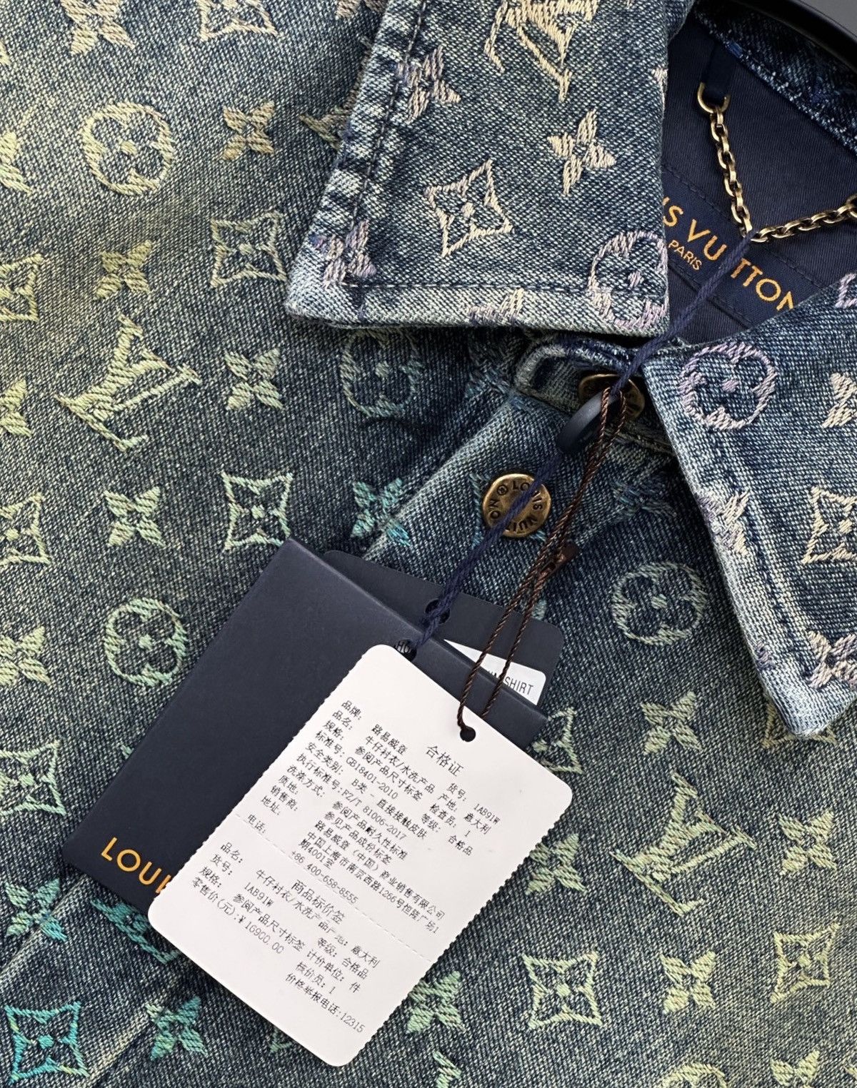 Louis Vuitton Louis Vuitton L Rainbow Monogram Denim Bottom up Shirt Size US L / EU 52-54 / 3 - 4 Thumbnail