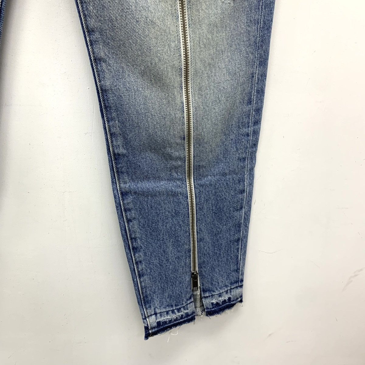 Frame FRAME Blue Washed Zipper Distressed Denim Pants K26WX Size 26" / US 2 / IT 38 - 5 Thumbnail